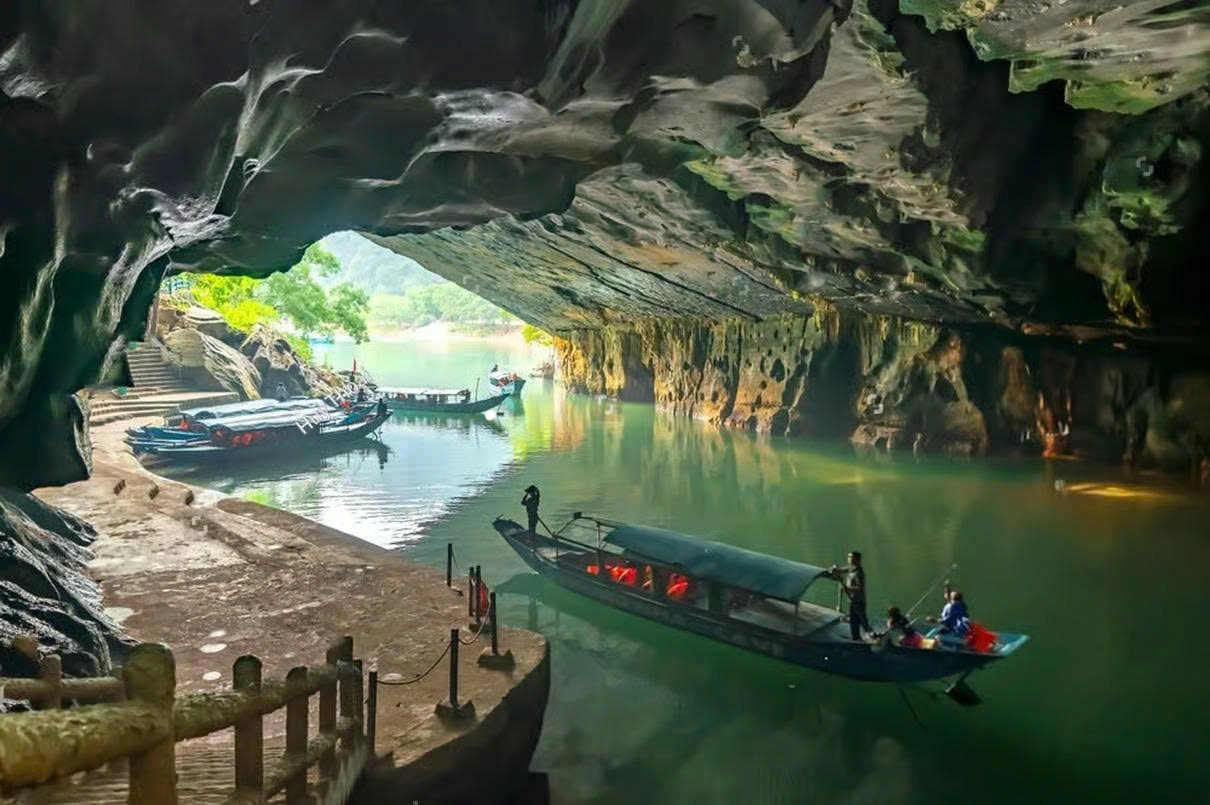 Day Tour | Phong Nha & Dark Cave 1 Day | Depart from Dong Hoi/ Phong Nha (khởi hành từ 2 khách)
