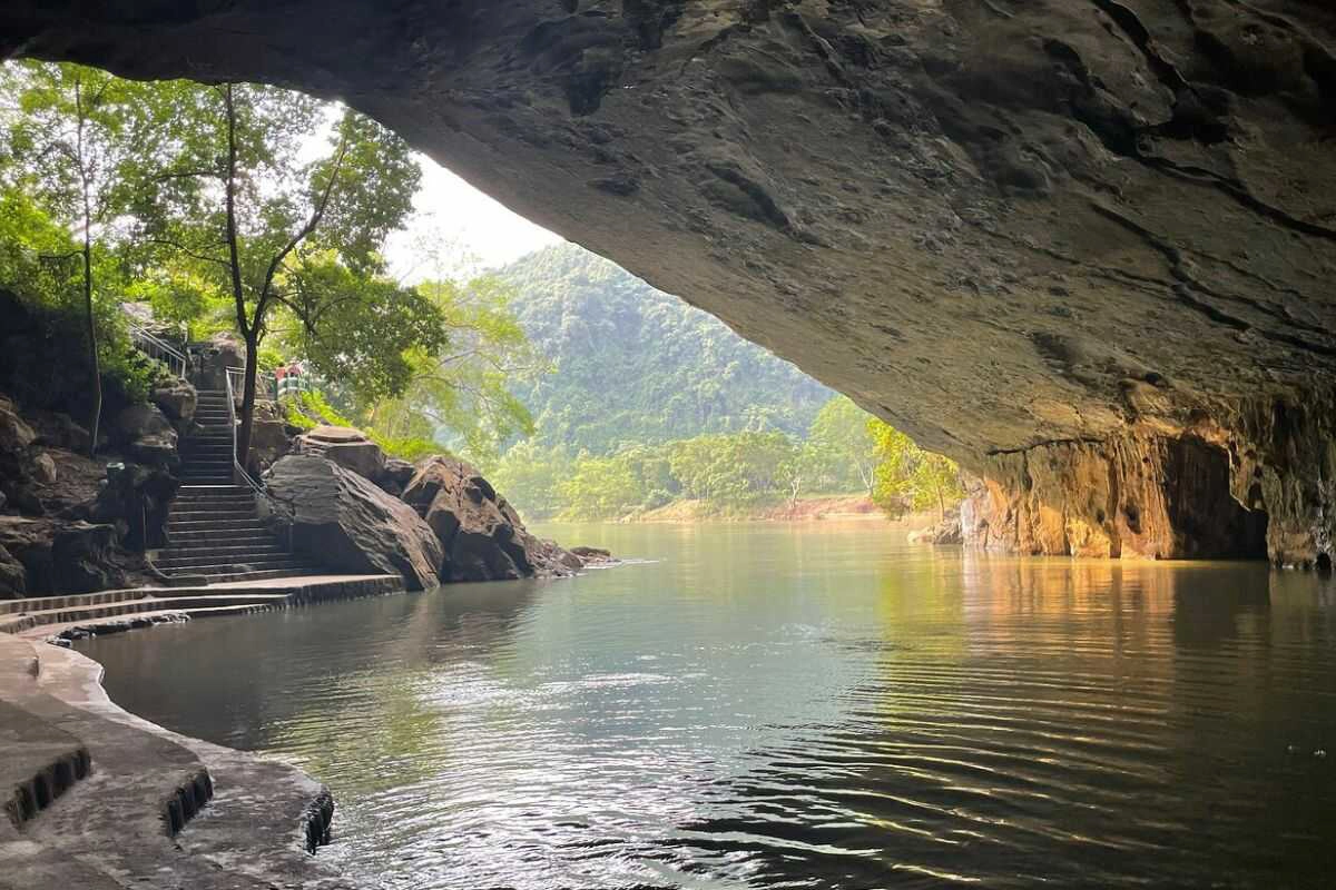 Dark Cave adventure Quang Binh Vietnam