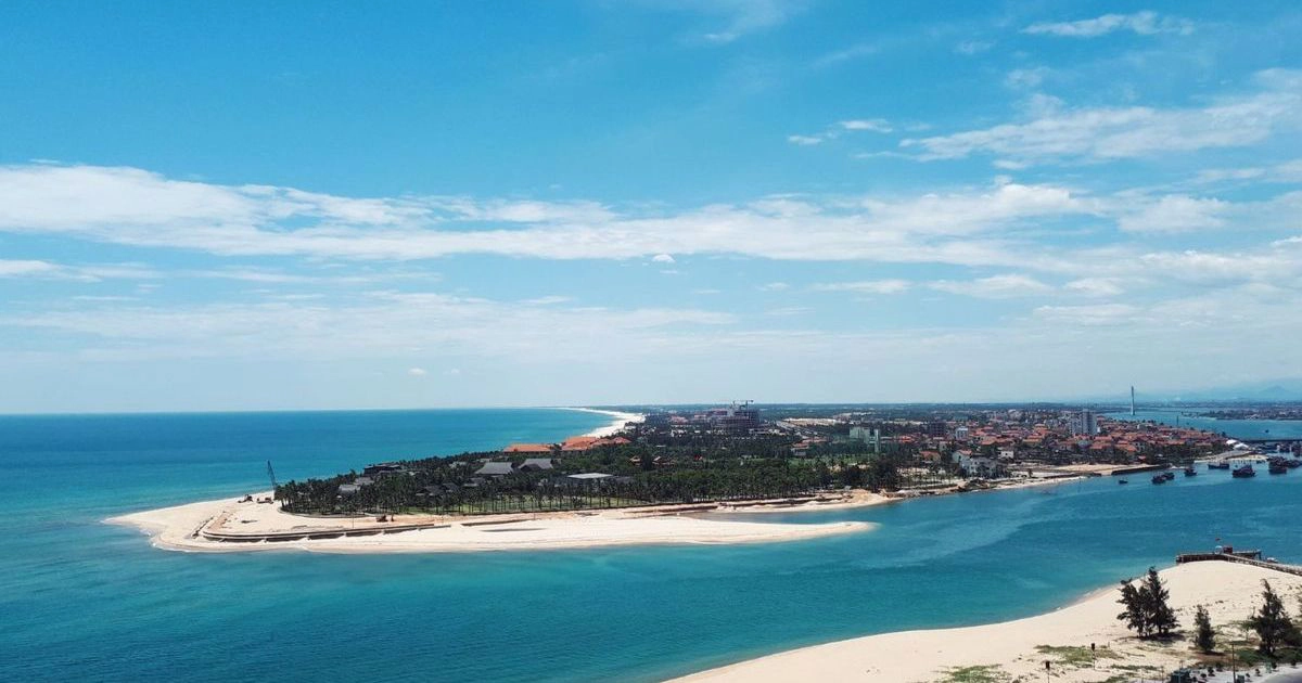 Nhat Le Beach in Dong Hoi City