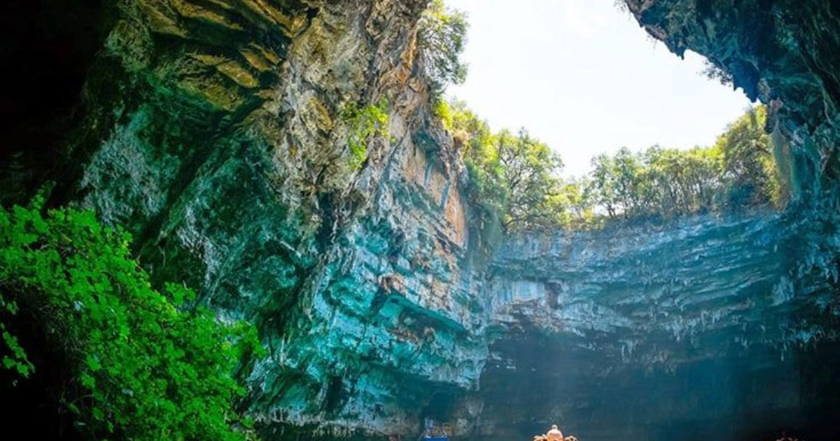 What to Do in Quang Binh: Top Caves, Beaches & Adventure Experiences