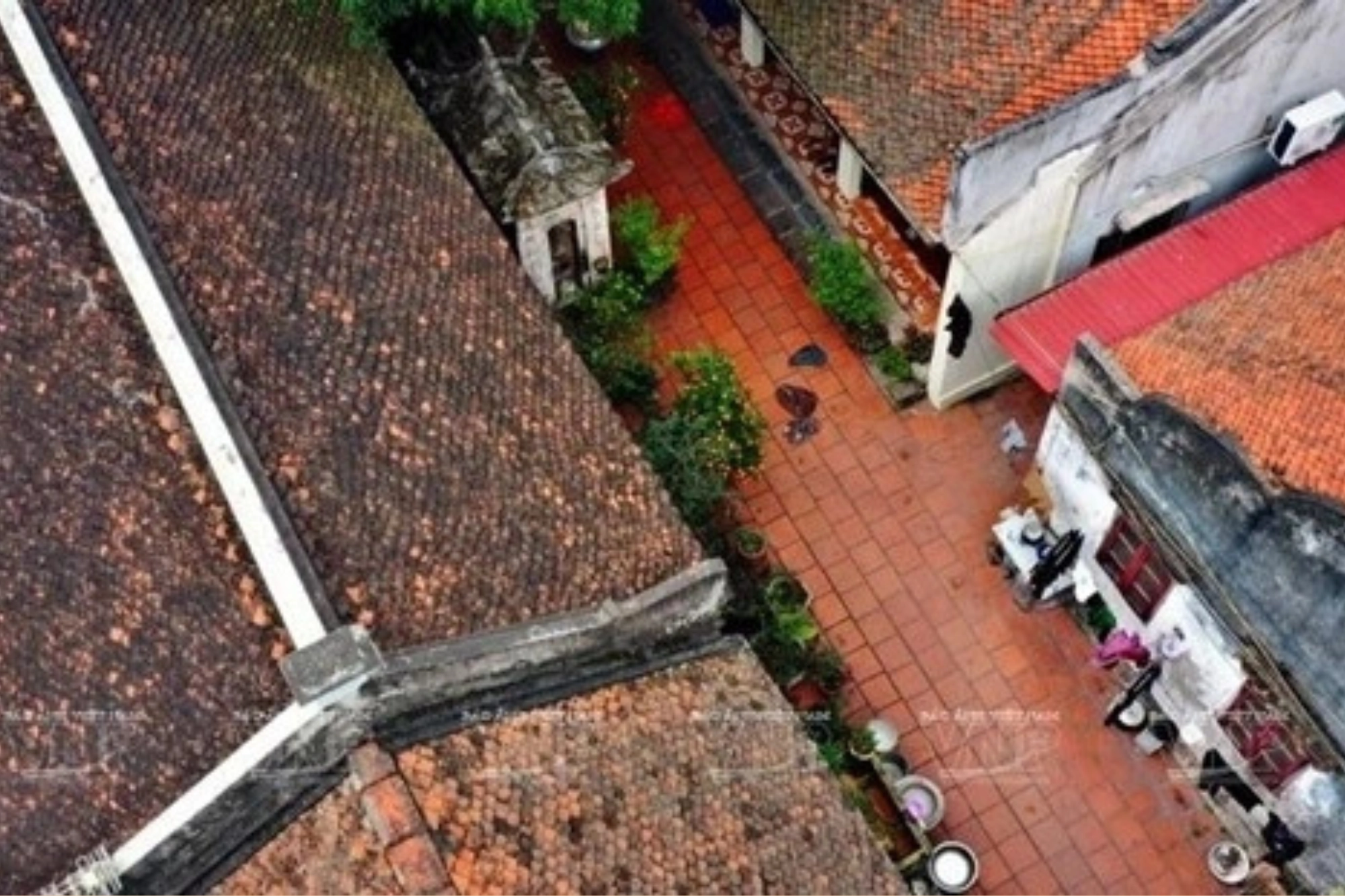Eco Tour | Explore Ha Noi Sunrise by E-Motorbike with Ao Dai Female Riders