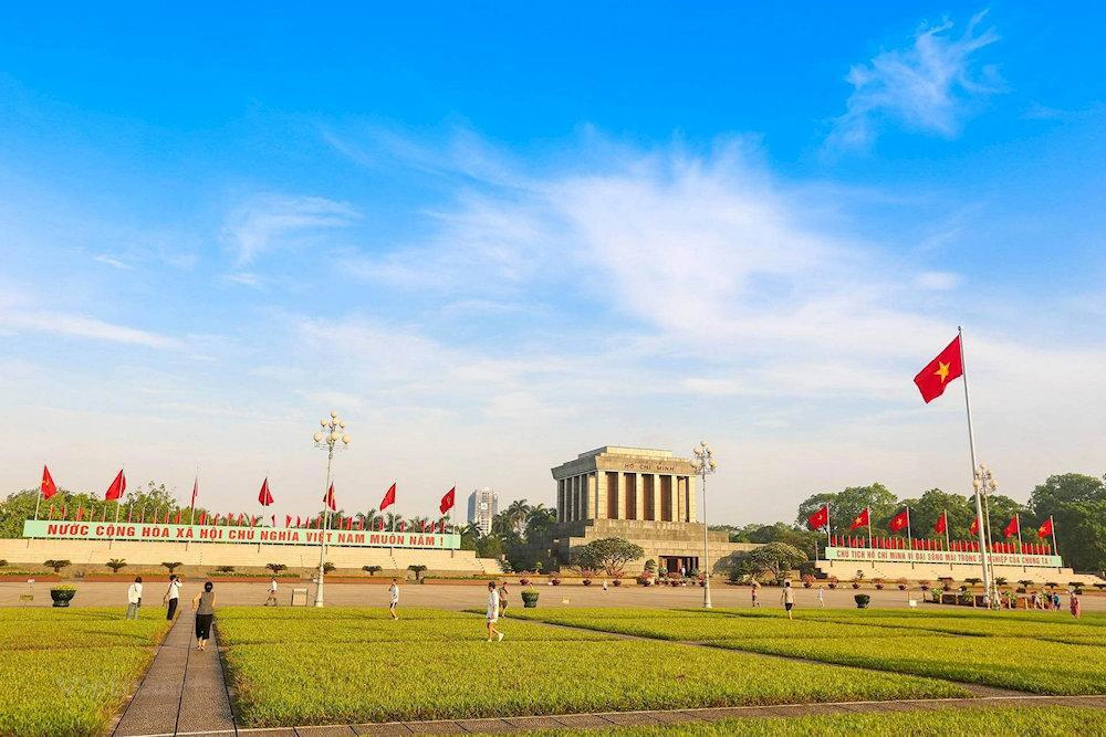 Eco Tour | Explore Ha Noi Sunrise by E-Motorbike with Ao Dai Female Riders