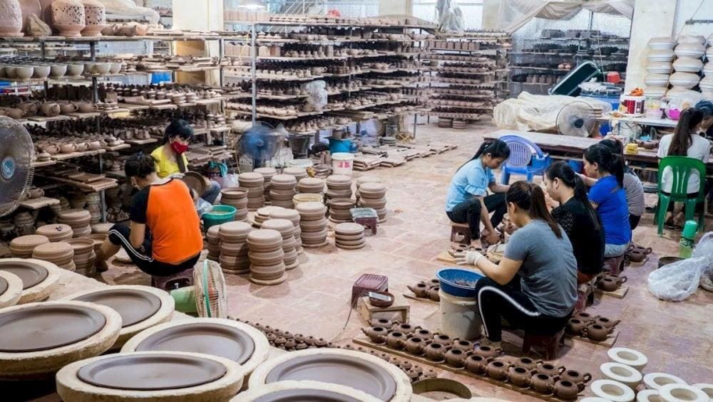 Eco Tour | Explore Bat Trang Ceramic Village by E-Motorbike with Ao Dai Female Riders