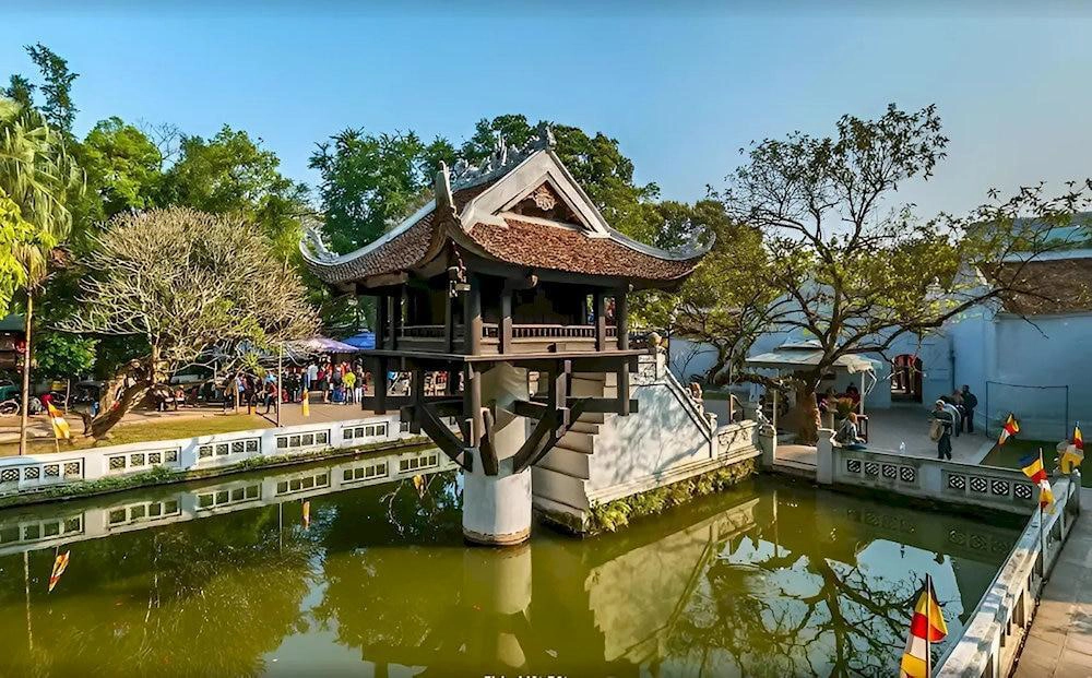Eco Tour | Explore Ha Noi Sunrise by E-Motorbike with Ao Dai Female Riders