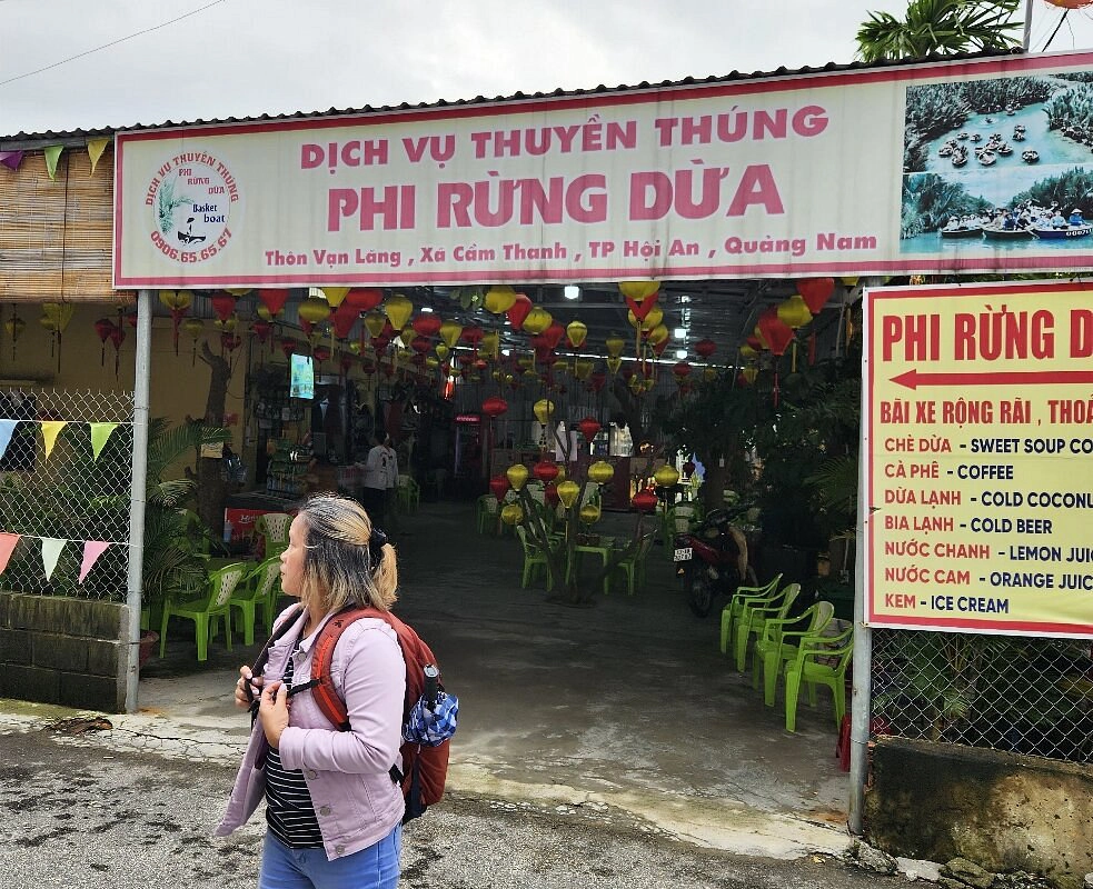 Vietnamese Lacquer Painting Workshop with Local Artist in Hoi An
