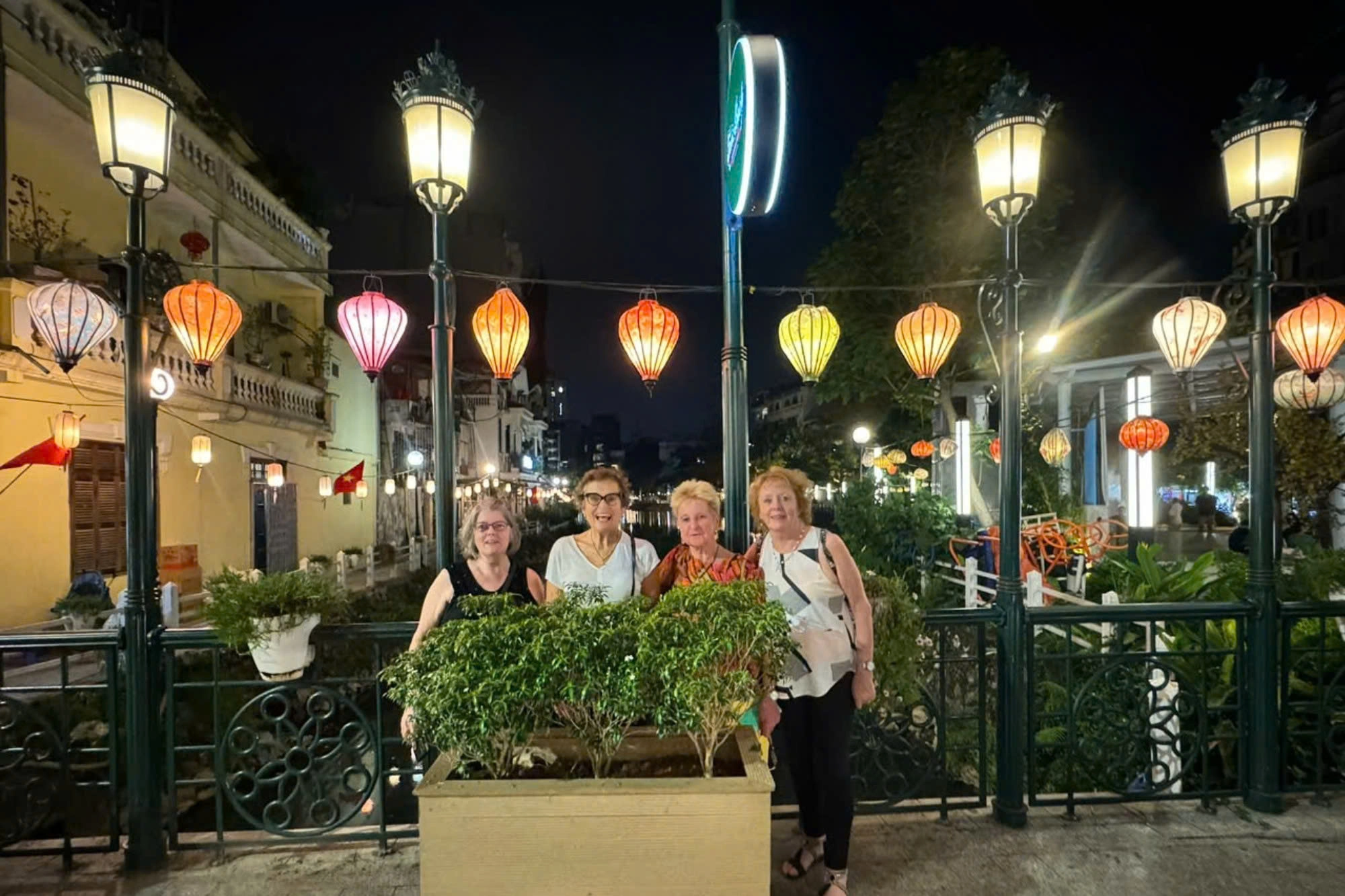 Hanoi Sunrise & Morning Life Jeep Tour