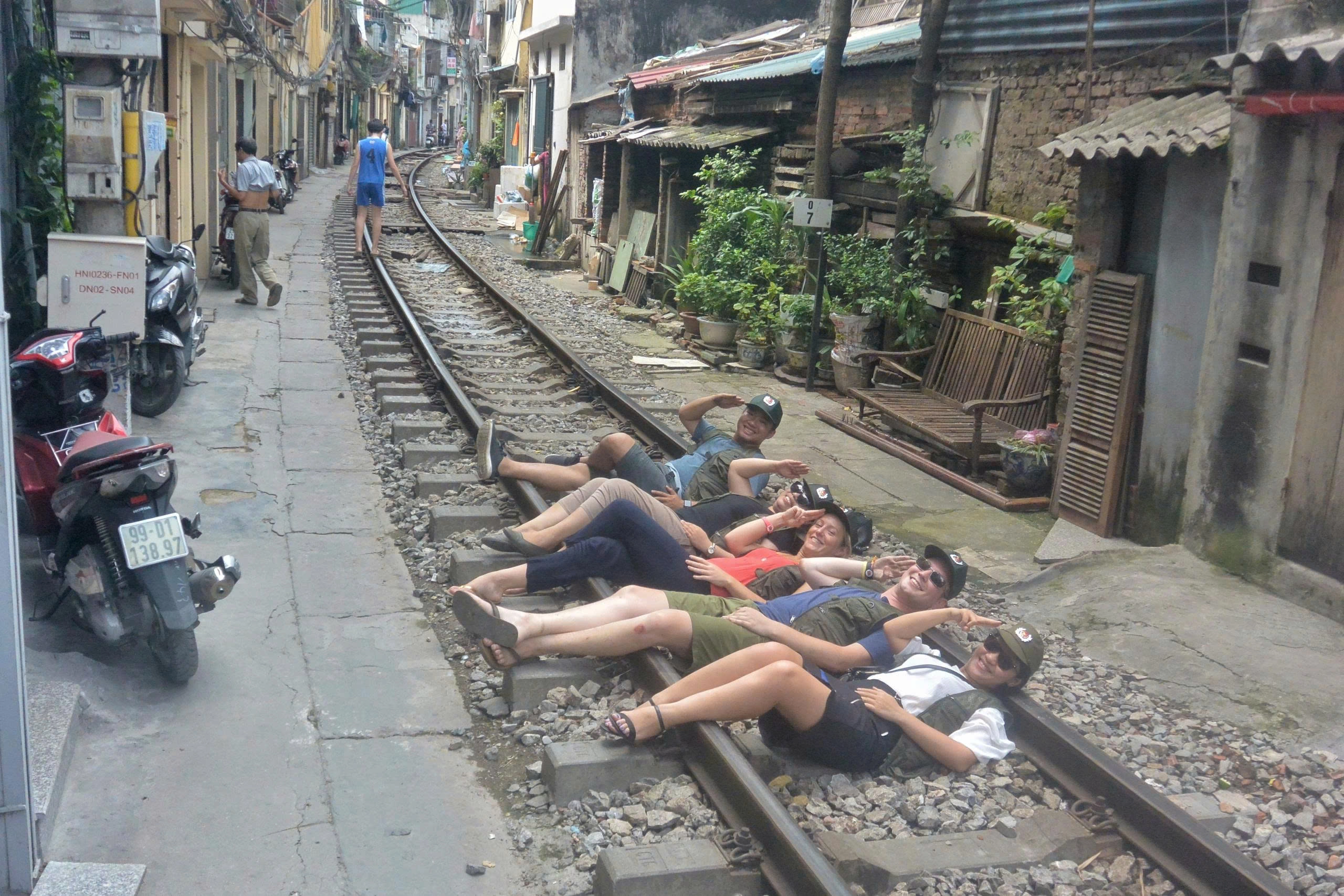 Day Tour I Experience cuisine, culture and sightseeing in Hanoi by Jeep