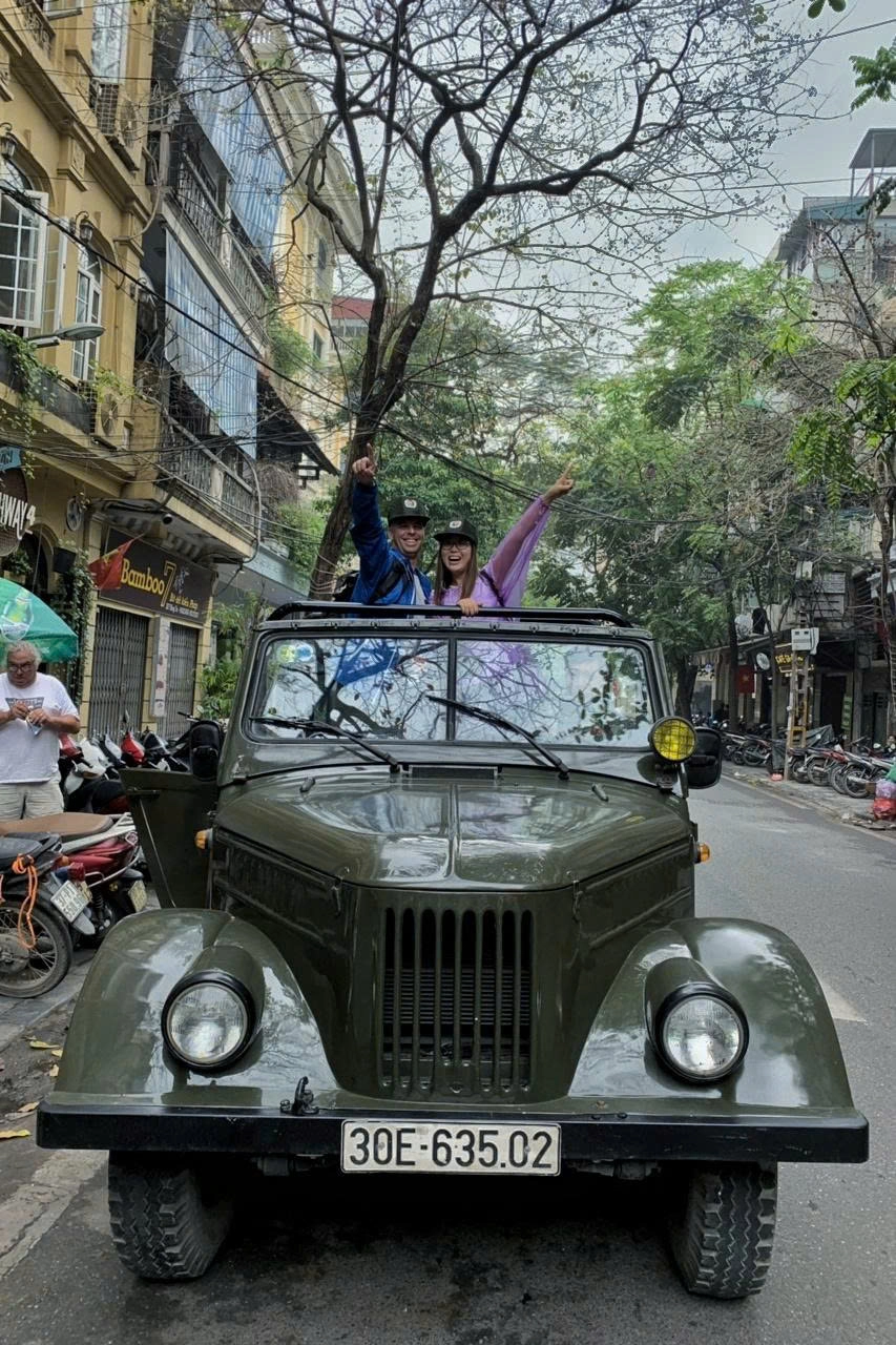 Day Tour I Experience cuisine, culture and sightseeing in Hanoi by Jeep