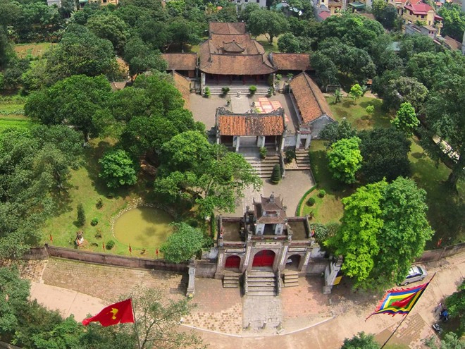 Explore Hanoi Countryside & Co Loa Citadel Tour by Army Jeep