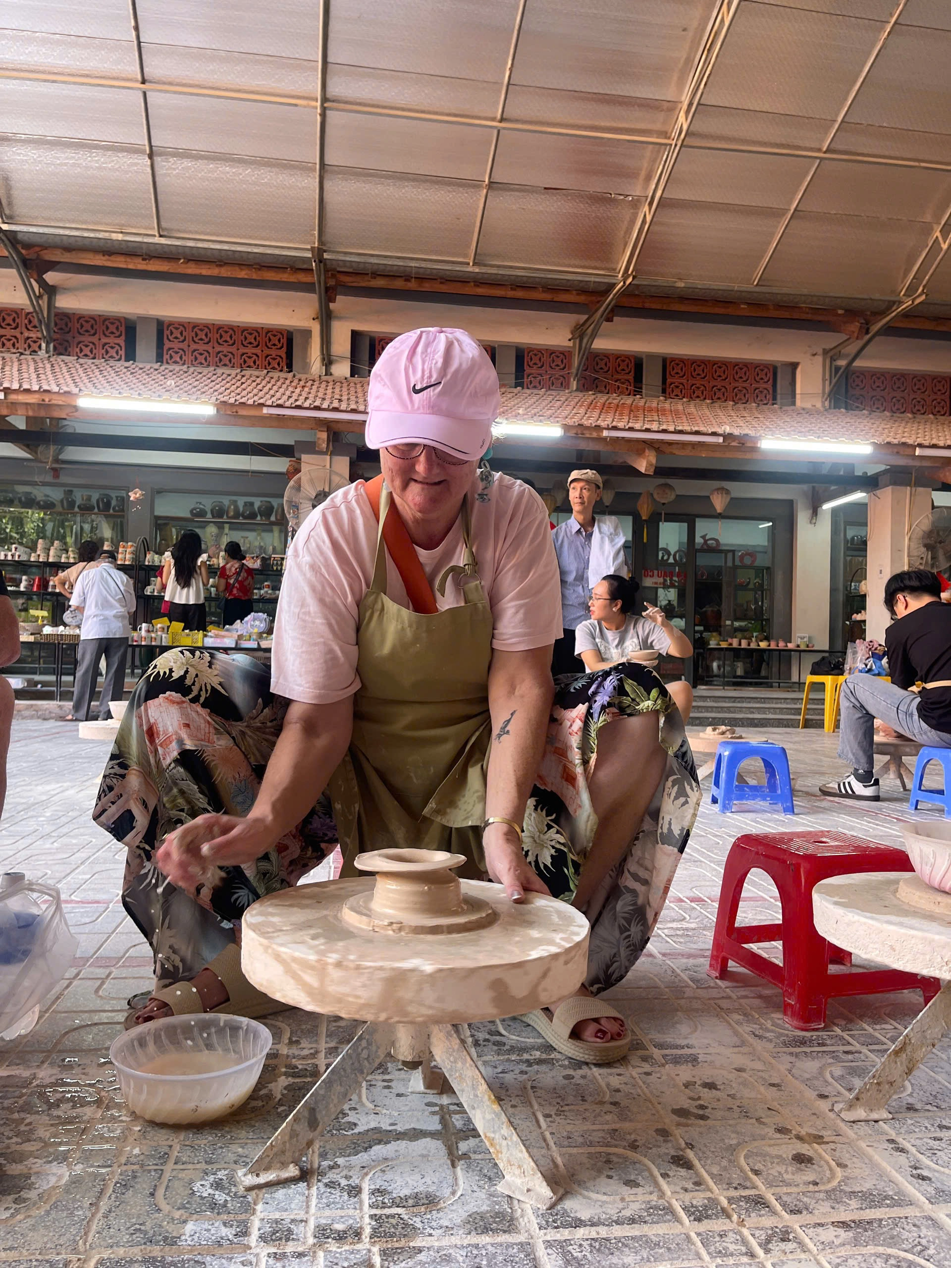 Hanoi Jeep Tour to Bat Trang Pottery Village & Ancient House