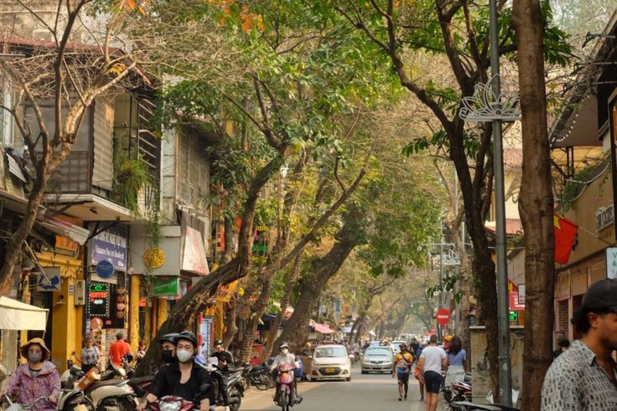 Hanoi’s busy streets feel very different from Da Lat’s calm highlands