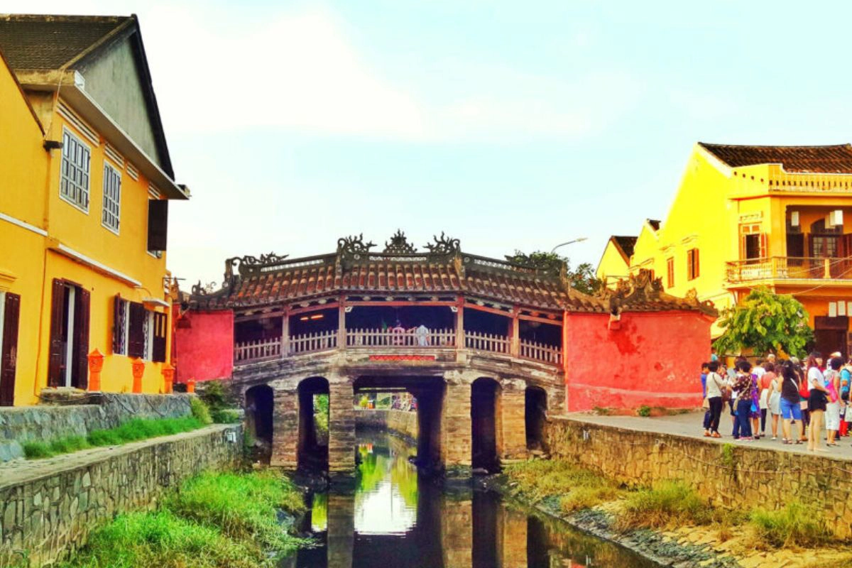 The Japanese Covered Bridge is one of Hoi An’s most iconic landmarks