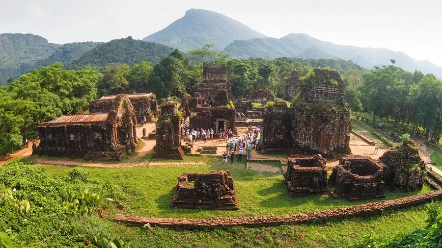 My Son Discovery Tour and Cruise Trip - Small group from Danang 