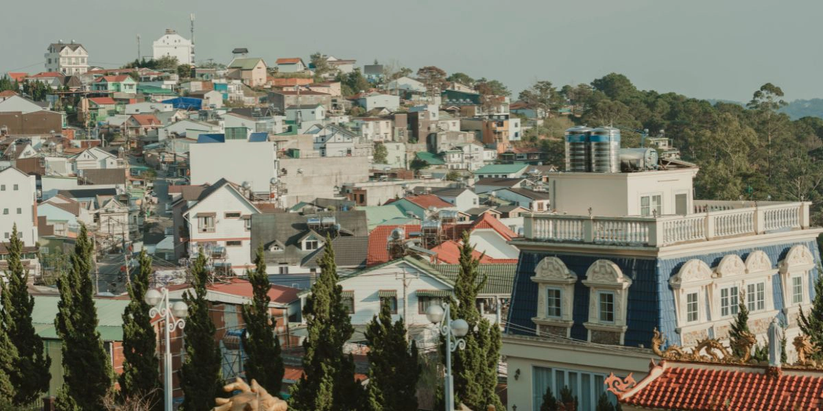 Withdraw cash in Da Lat city center