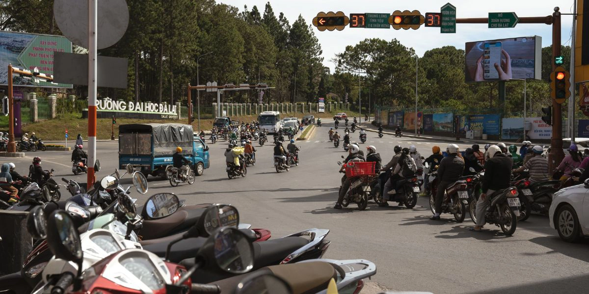 Da Lat traffic survival tips