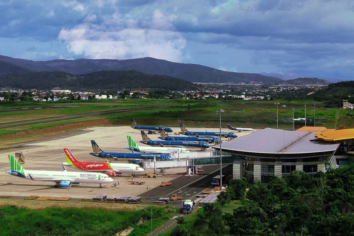 Flights and road transfers connect travelers to Da Lat