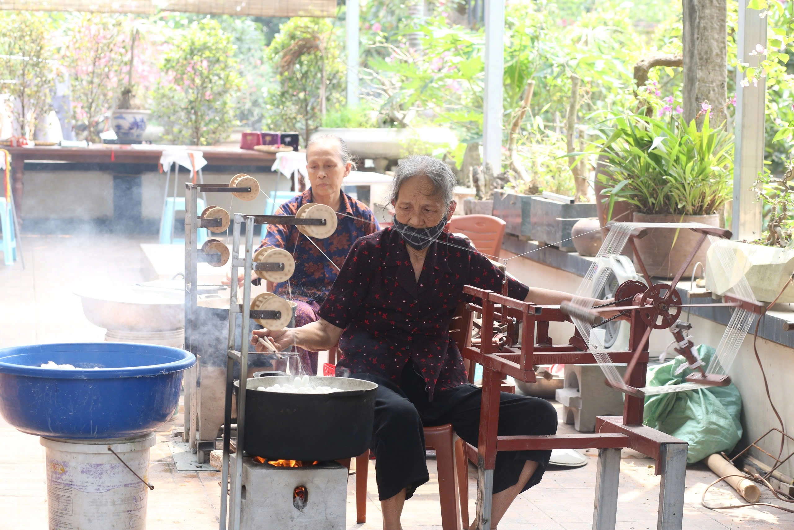 Ninh Binh Signature Silk Loom tour | Start from Ninh Binh