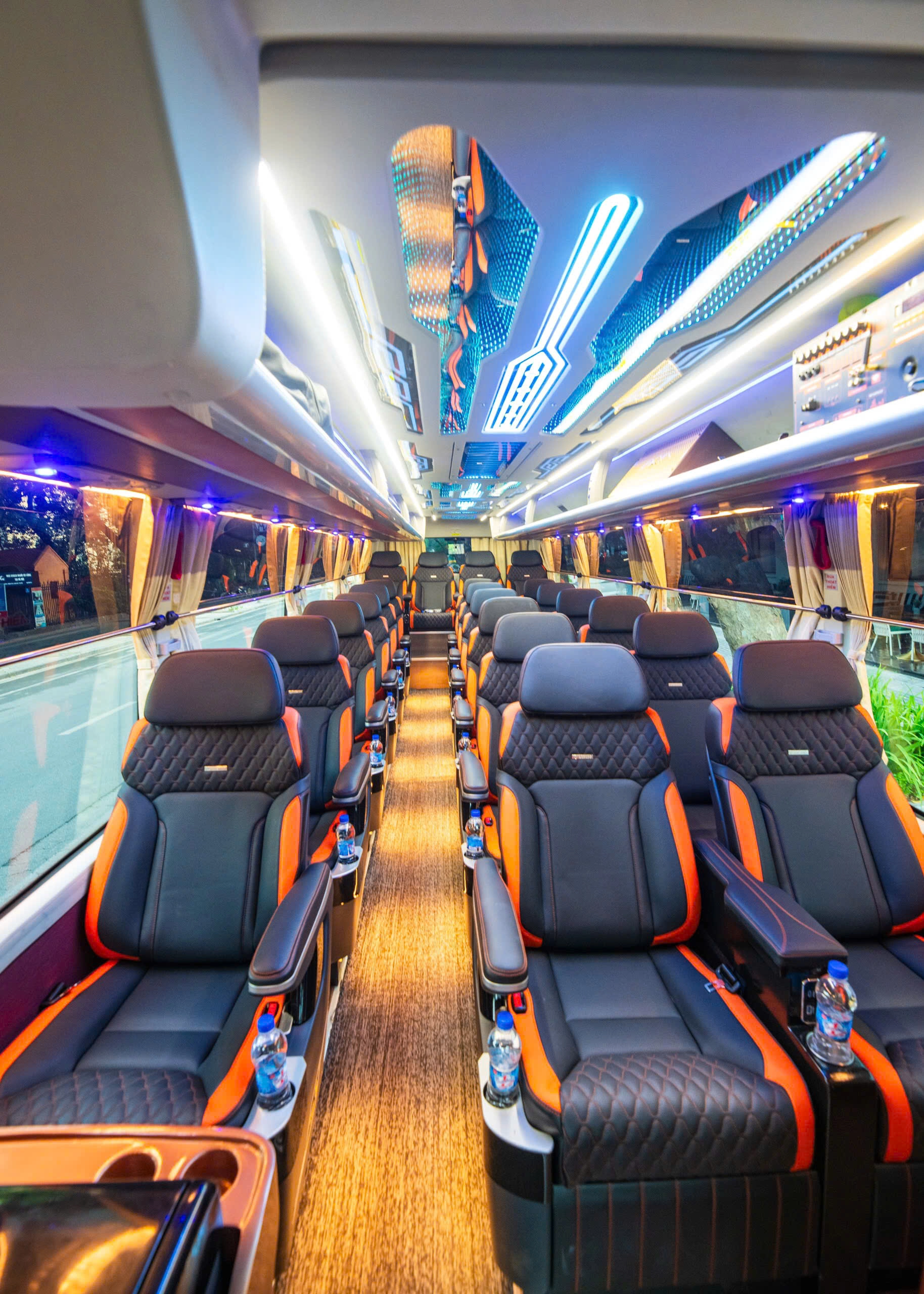 Limousine Shuttle Service Ninh Binh - Ha Long