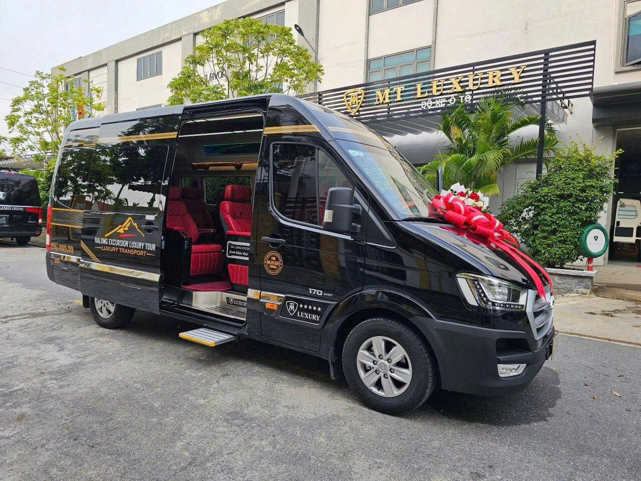 Limousine Shuttle Service Ninh Binh - Ha Long