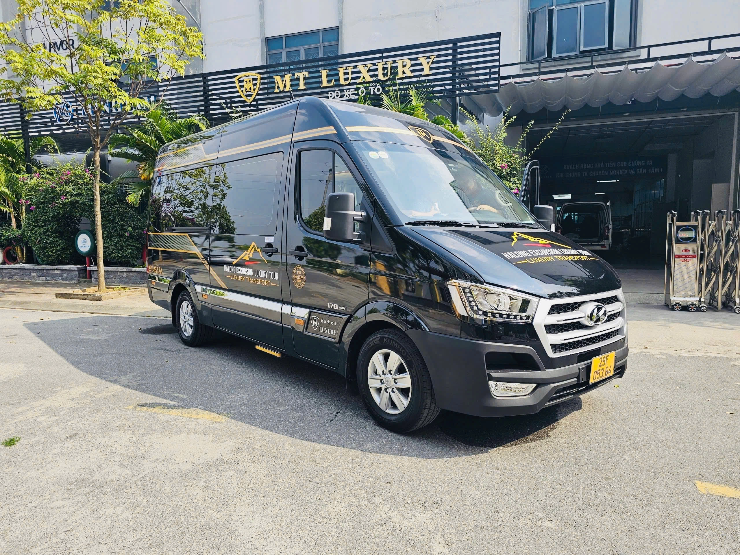 Limousine Shuttle Service Ninh Binh - Ha Long