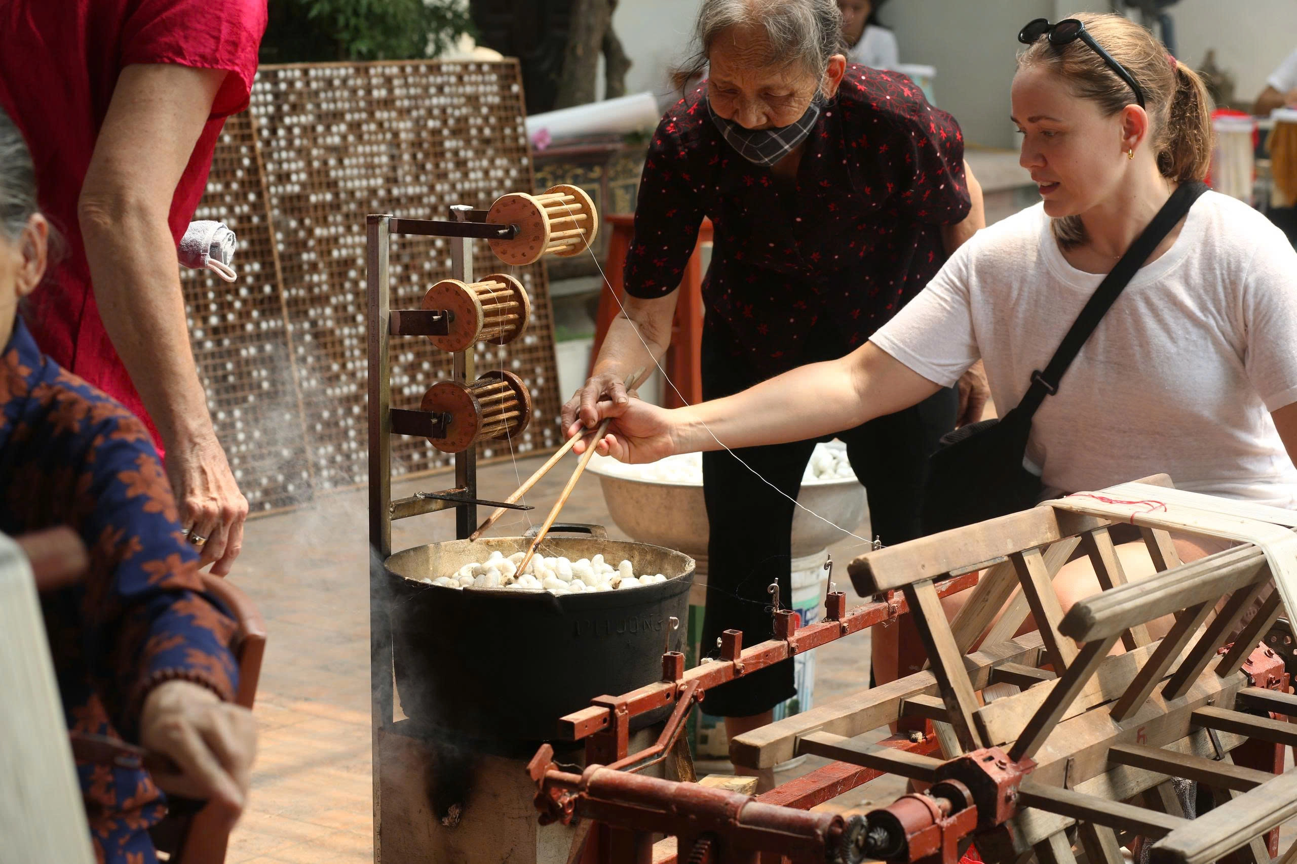 Ninh Binh Signature Silk Loom tour | Start from Ninh Binh