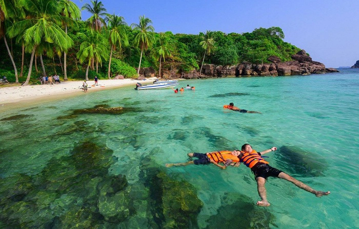 Day Tour | Phu Quoc 2 Islands Wooden Junk Cruise Tour: Coral Reef Snorkeling, Fishing Experience, Lunch on the deck (Flycam Shooting included) | Vietnam