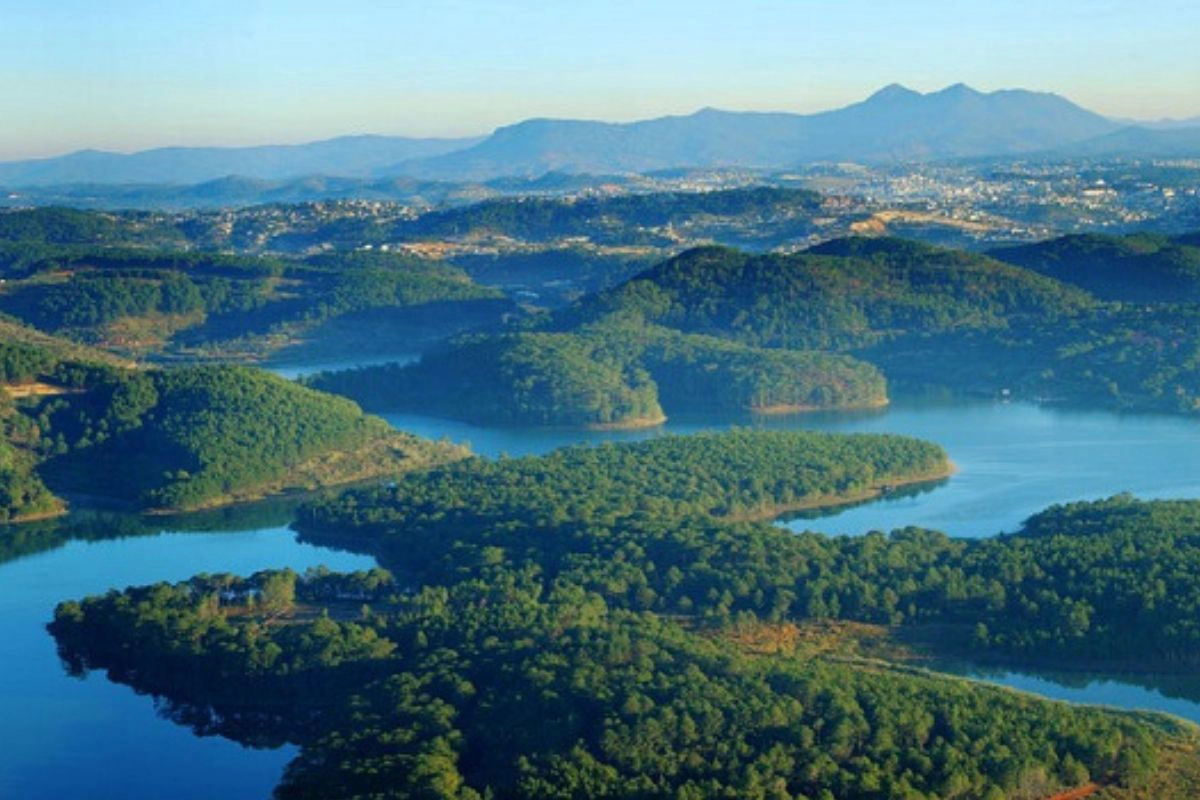 Tuyen Lam Lake offers a peaceful escape in Da Lat