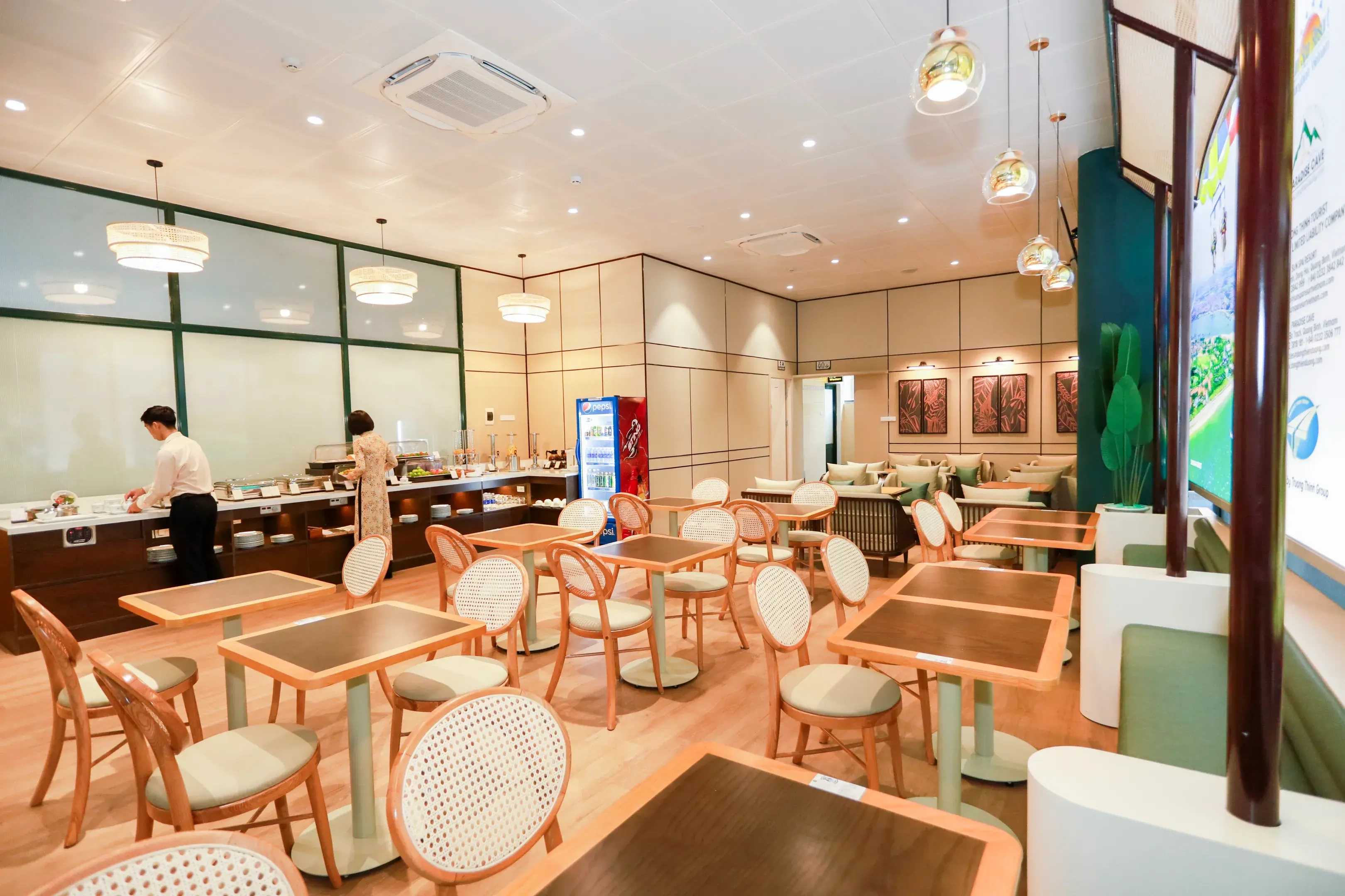 Premium Lounge Service at Dong Hoi Airport (VDH)
