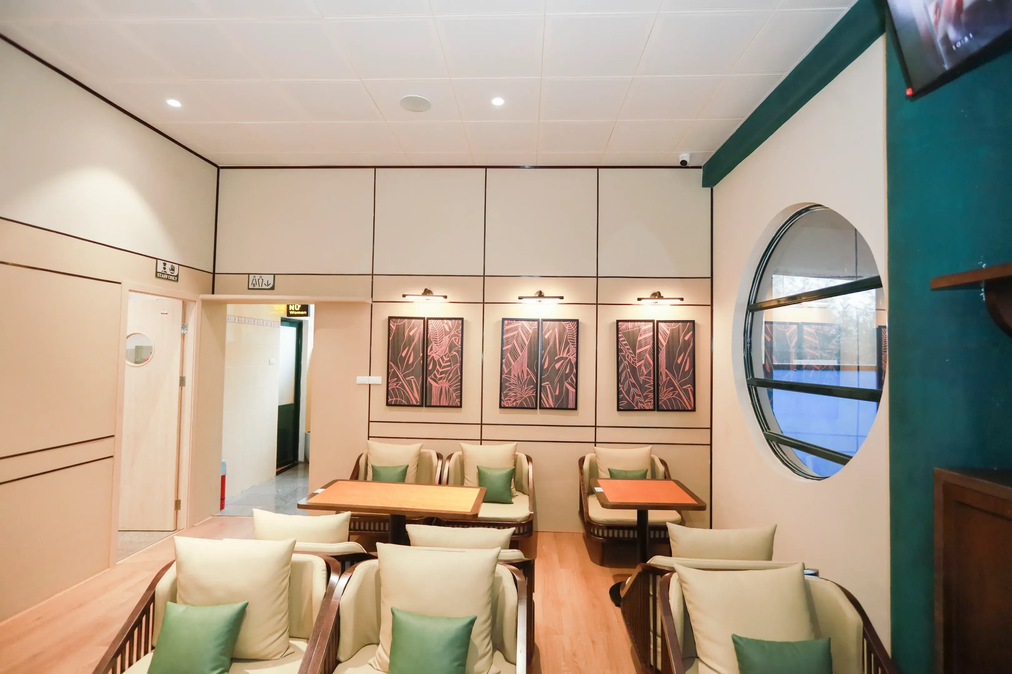 Premium Lounge Service at Dong Hoi Airport (VDH)