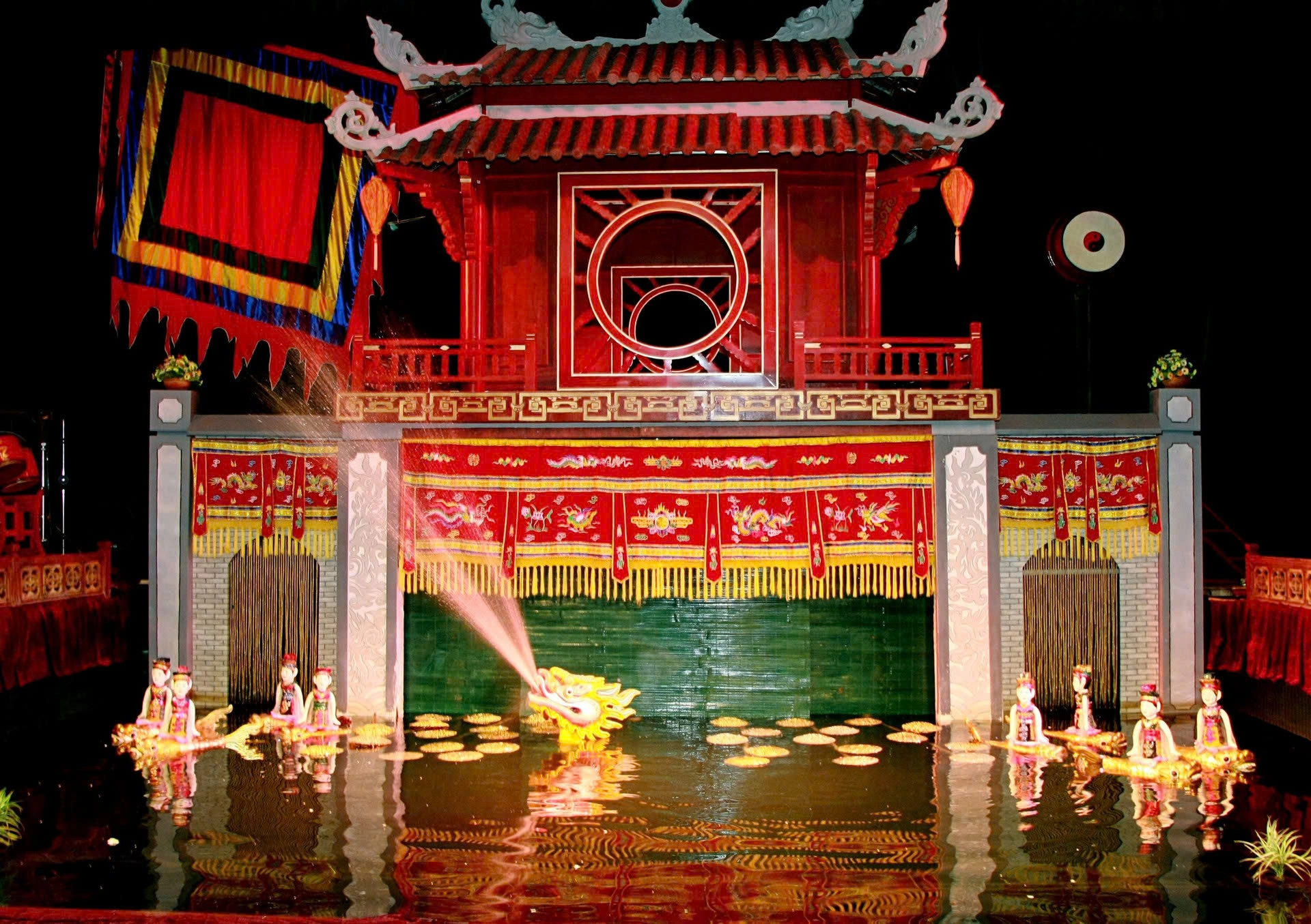 Hanoi: Unique Egg coffee class with optional combo of cyclo or water puppet show