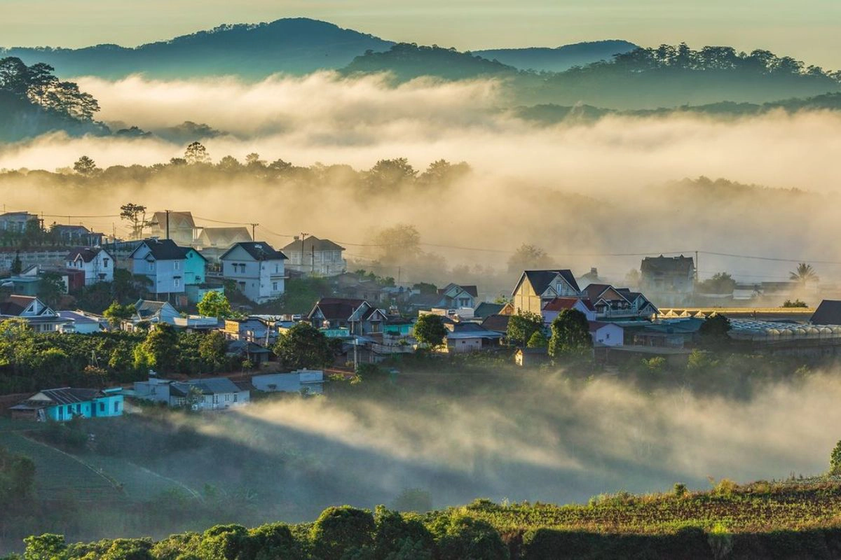 Da Lat’s mountain weather brings cool air, misty mornings, and springlike days all year