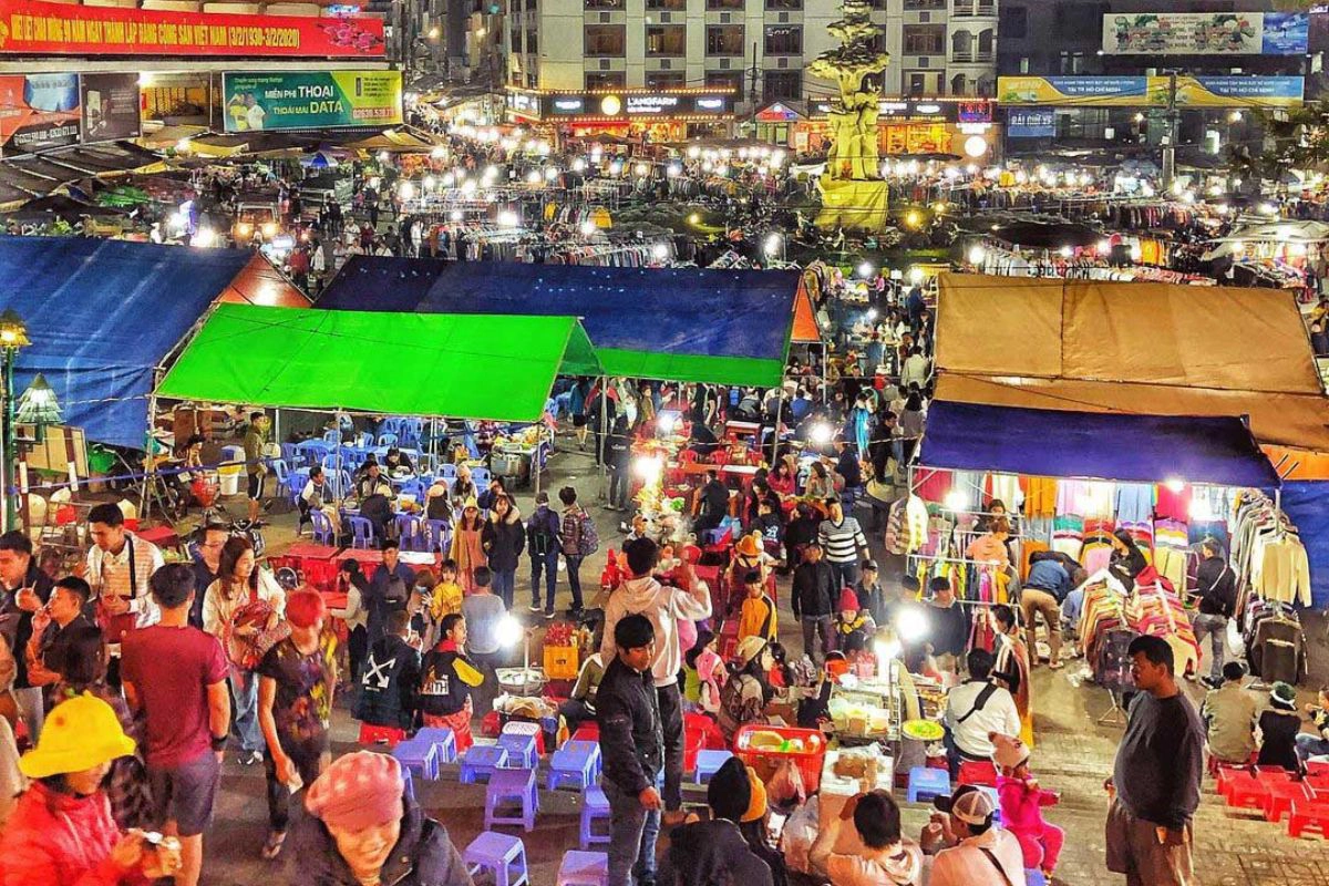 Night Market street food warms every Da Lat evening