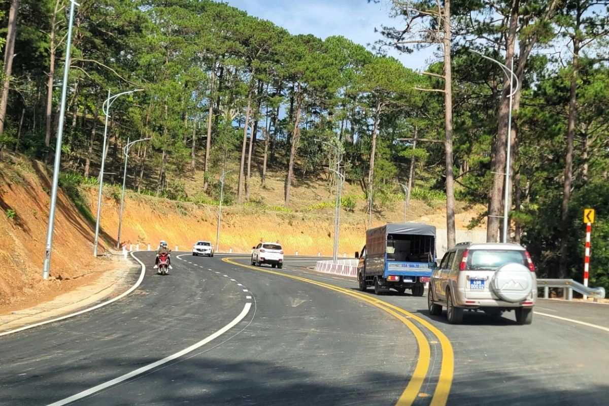 Private transfers make Da Lat mountain roads safer and more comfortable