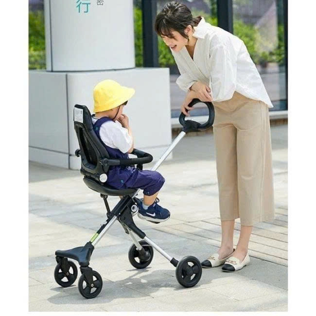 Baby Car Seat & Baby Stroller Rental Service in Da Nang