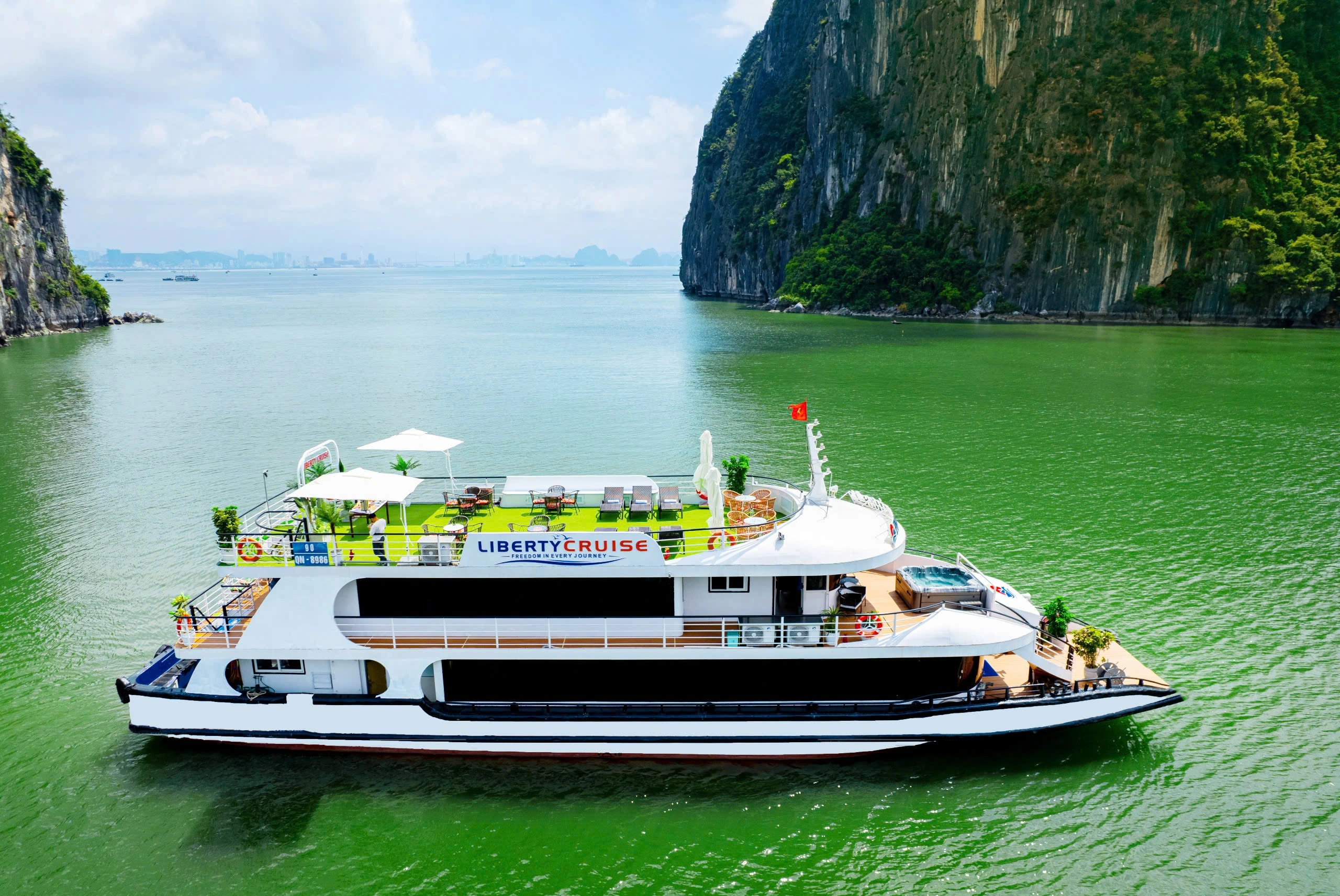 Day tour | Liberty Cruise 4* Hạ Long