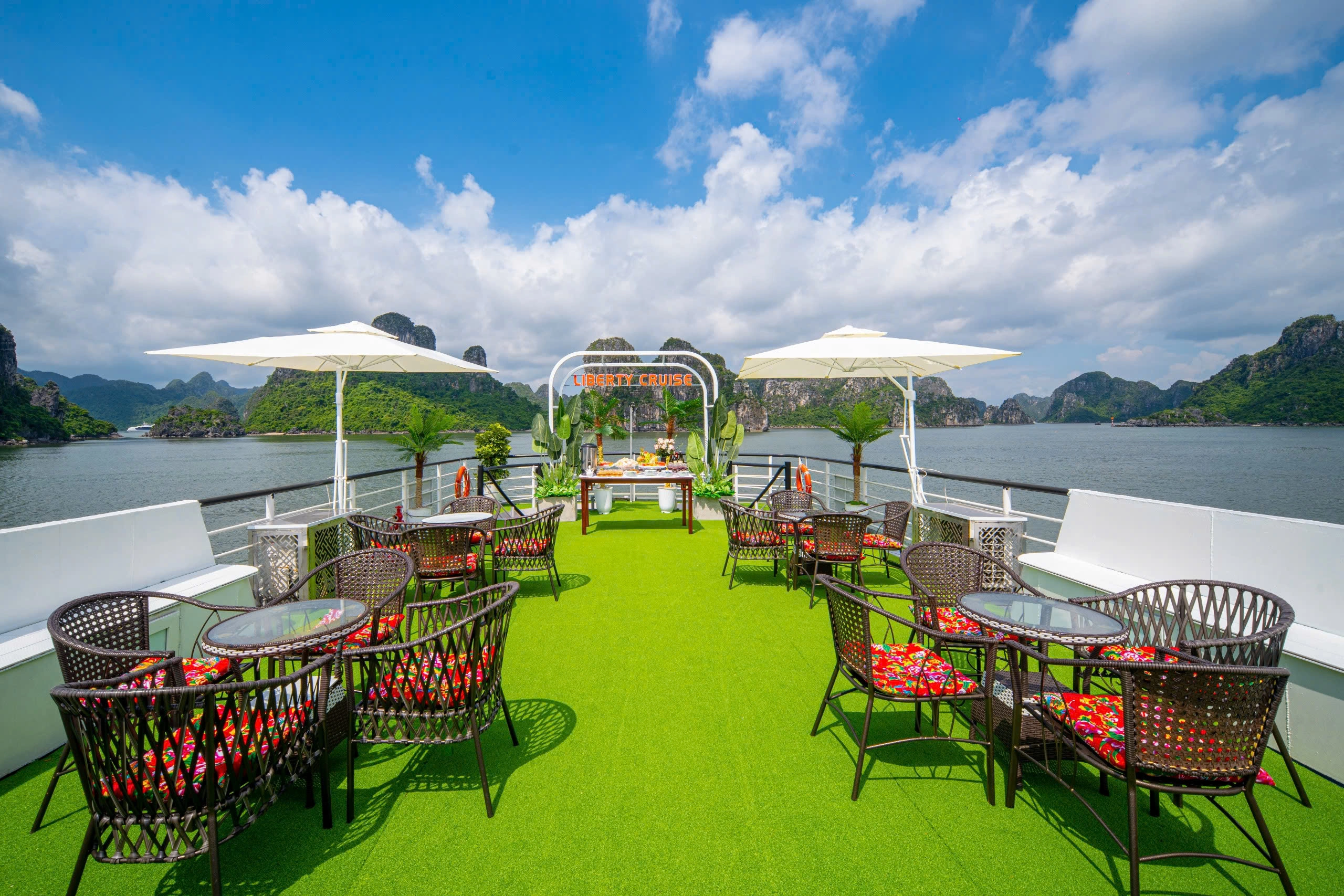 Day tour | Liberty Cruise 4* Hạ Long