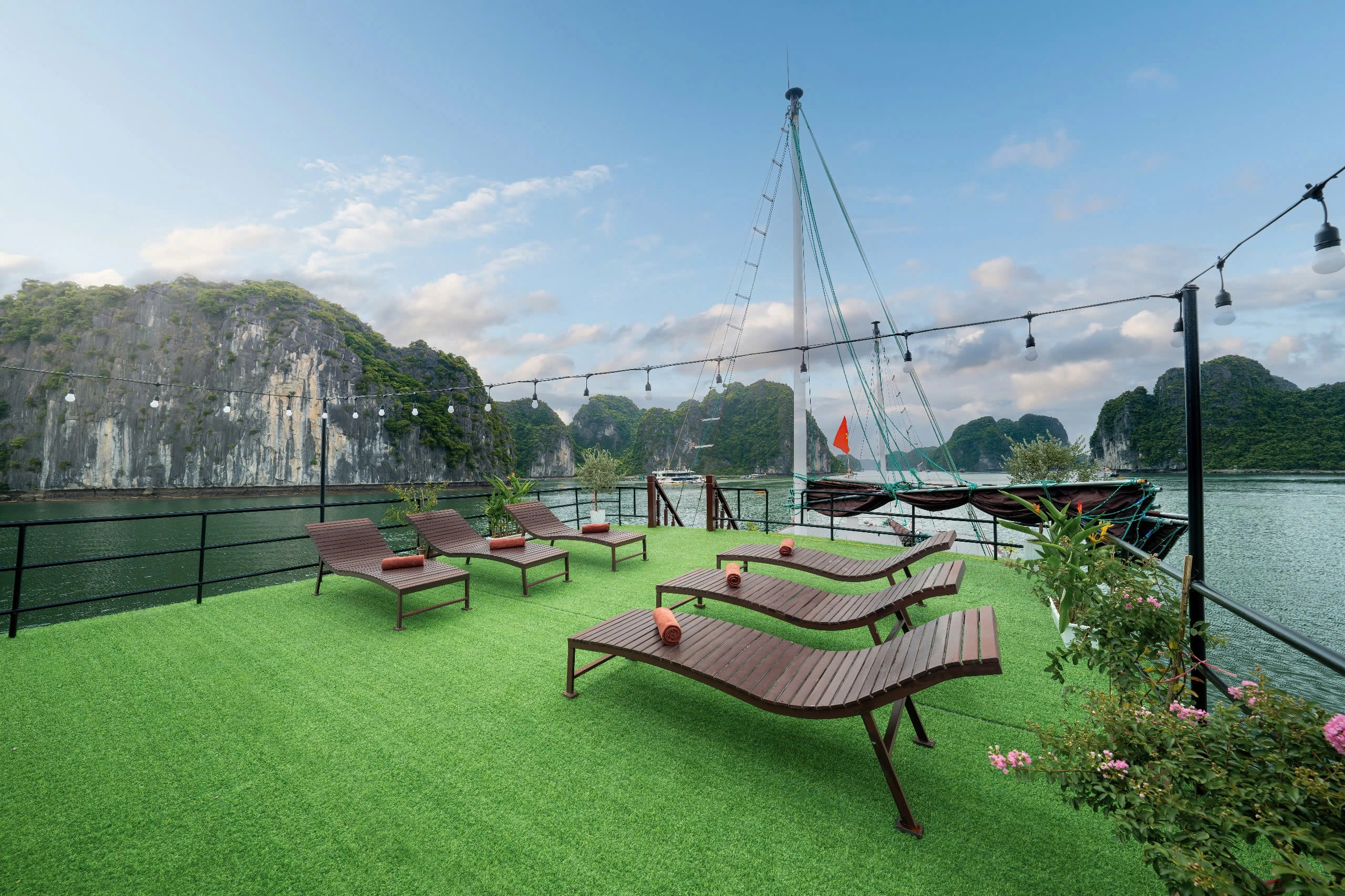 3D2N Tour | Experience Lan Ha Bay on Sunlight Boutique 7 Cruise & Explore Cat Ba Island