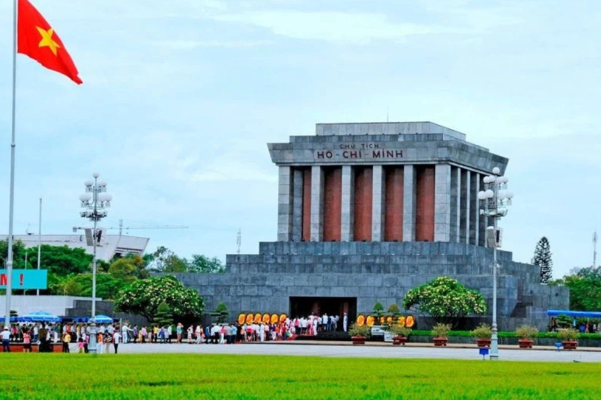 Live the culture of Vietnamese people in Hanoi