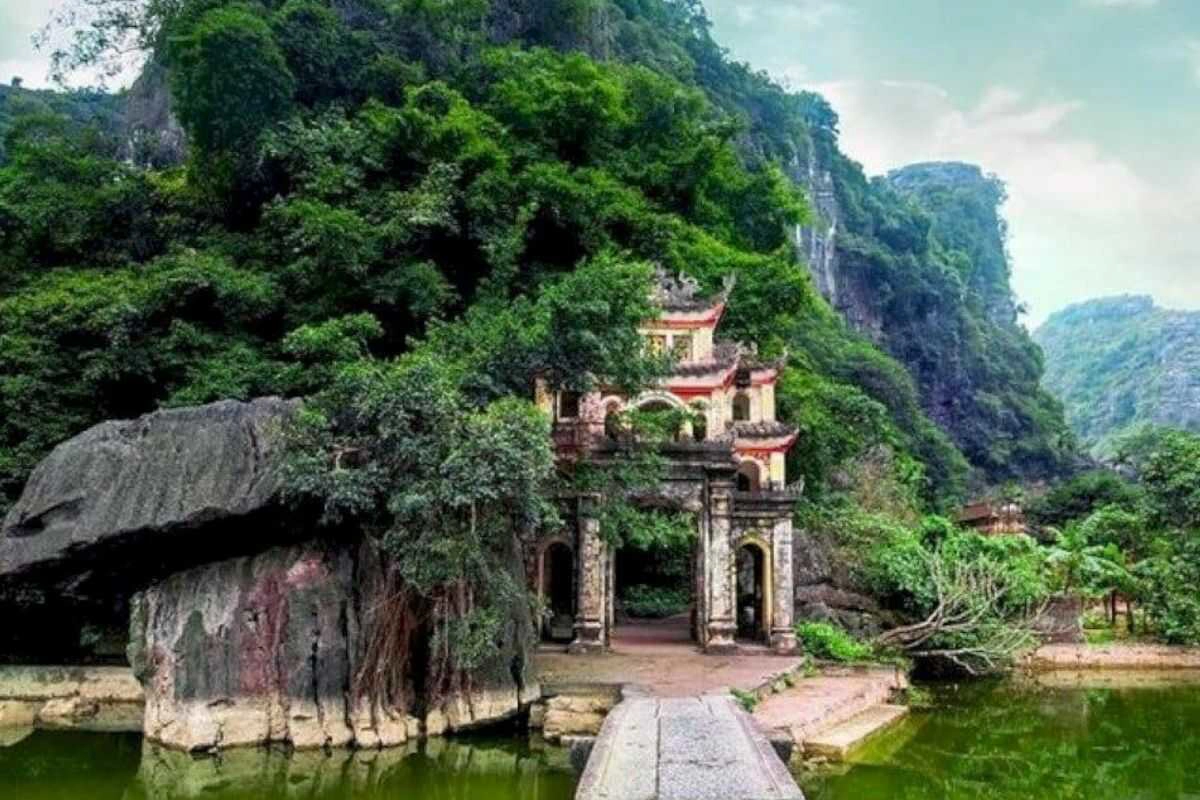 Bich Dong Pagoda spiritual site in Ninh Binh