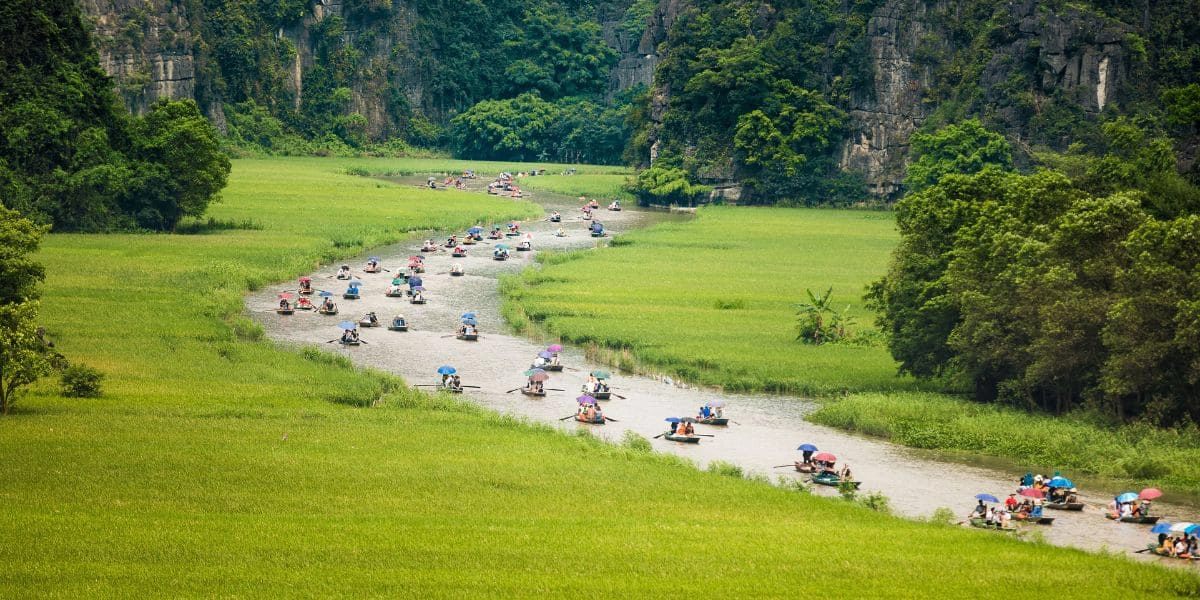 The peaceful charm of Tam Coc