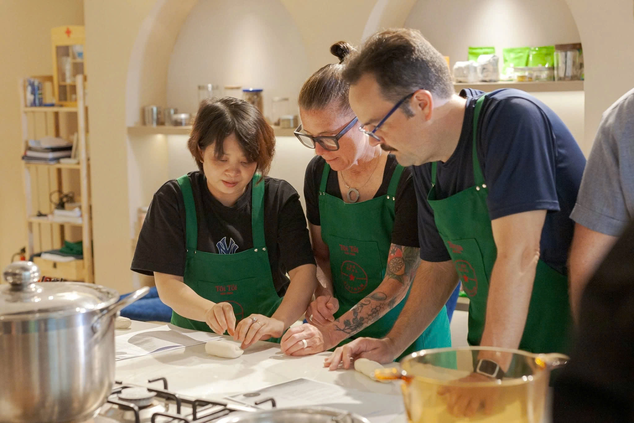 Hanoi Private Cooking Class & Local Market Experience
