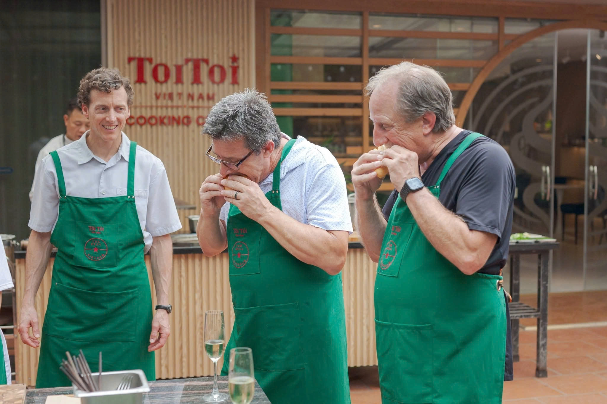 Hanoi Private Cooking Class & Local Market Experience