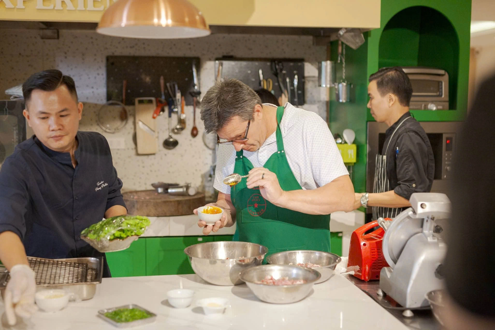Hanoi Private Cooking Class & Local Market Experience