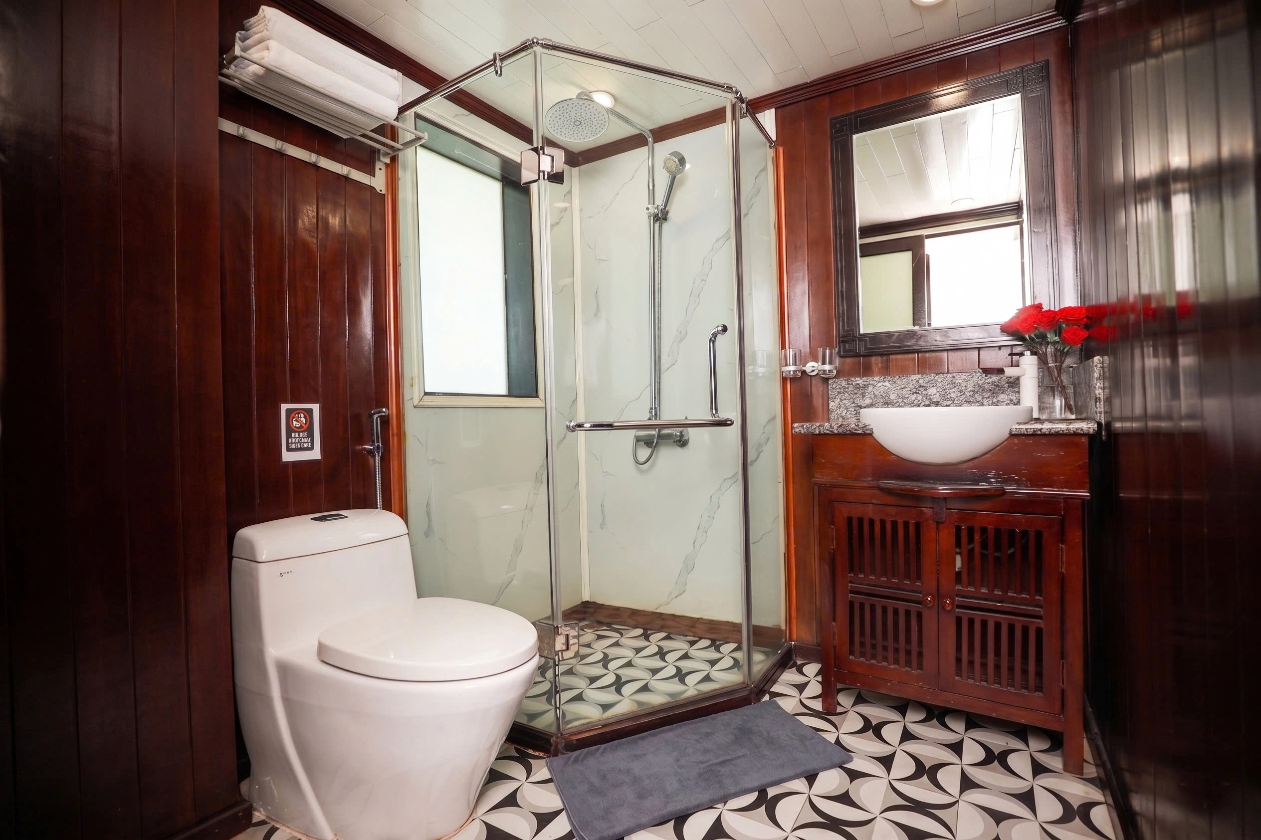 2D1N Tour | Relaxing at Ha Long Bay on Sunlight Legend Cruise 14 cabin