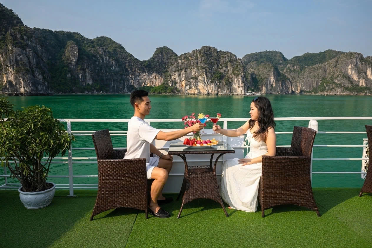 2D1N Tour | Relaxing at Ha Long Bay on Sunlight Legend Cruise 14 cabin