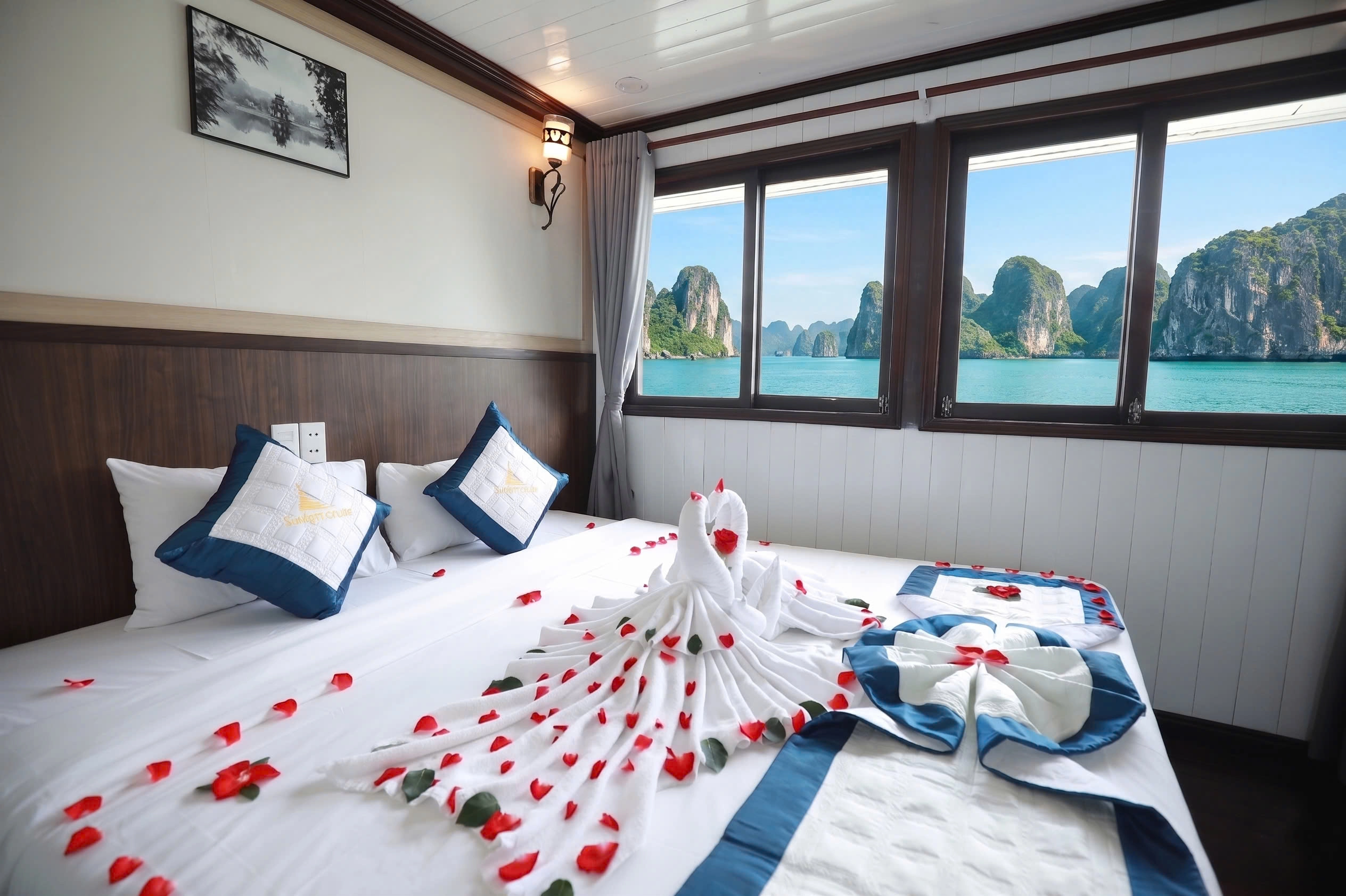 2D1N Tour | Relaxing at Ha Long Bay on Sunlight Legend Cruise 14 cabin
