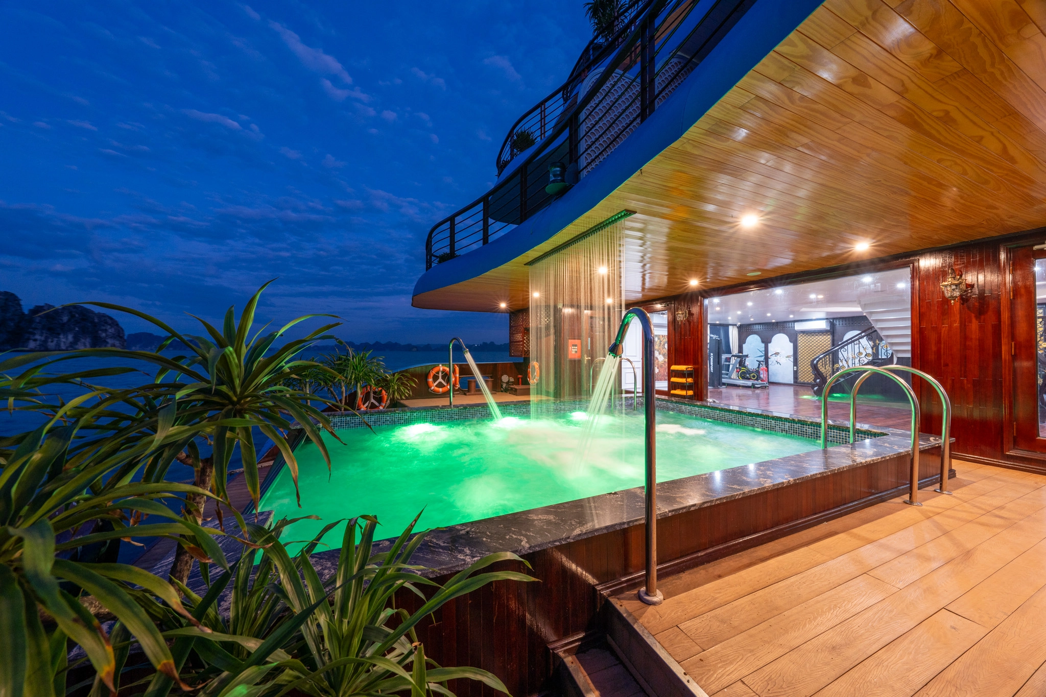 2D1N & 3D2N | Explore the hidden gem in Bai Tu Long Bay and relaxing in 6* Cycad Cruise | Hạ Long