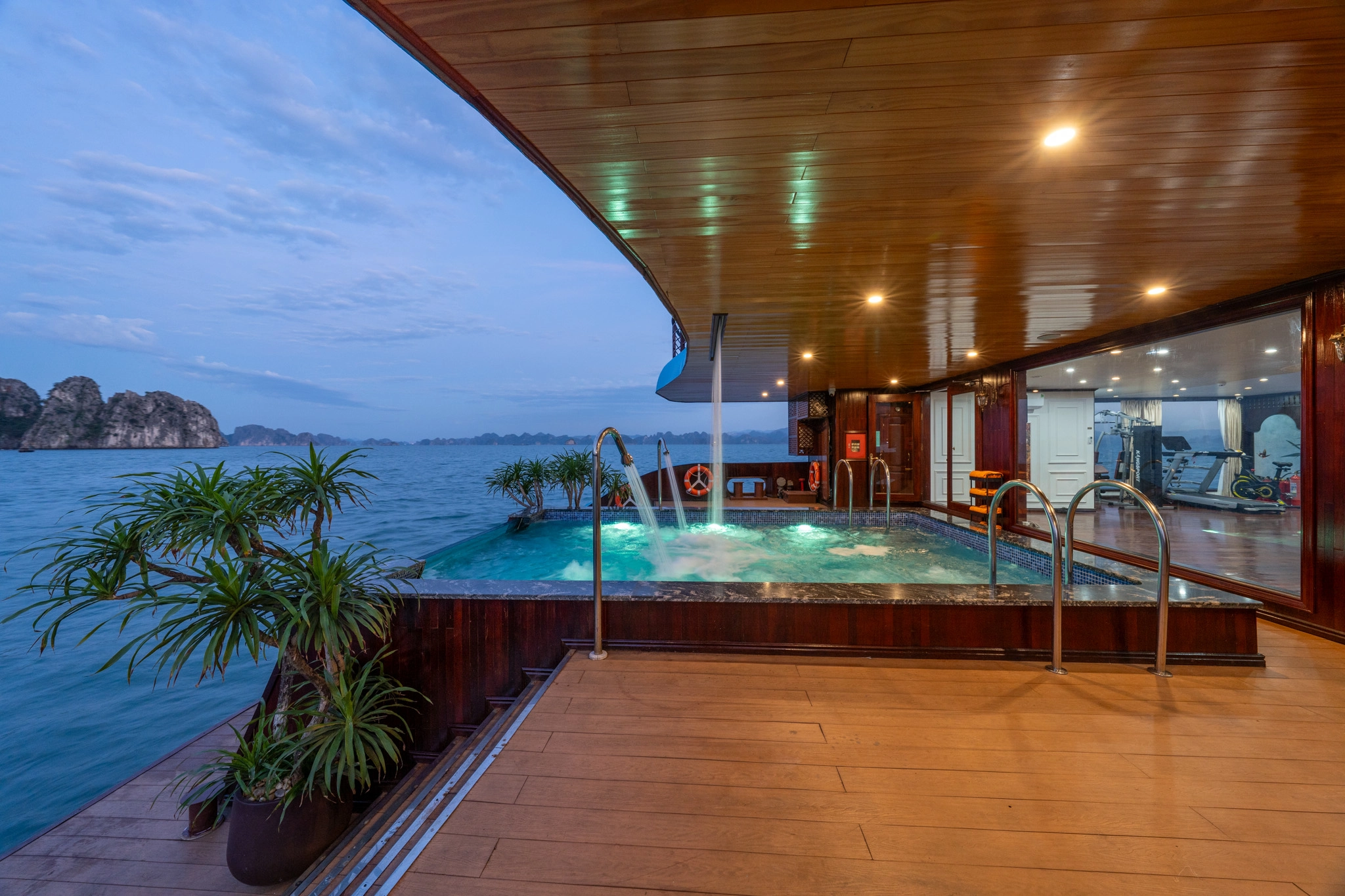 2D1N & 3D2N | Explore the hidden gem in Bai Tu Long Bay and relaxing in 6* Cycad Cruise | Hạ Long