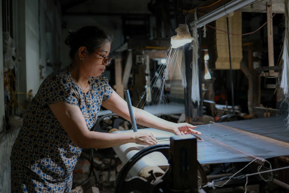 Day Tour | Half Day Explore Vạn Phúc Silk Village On Vintage Cub Motobike