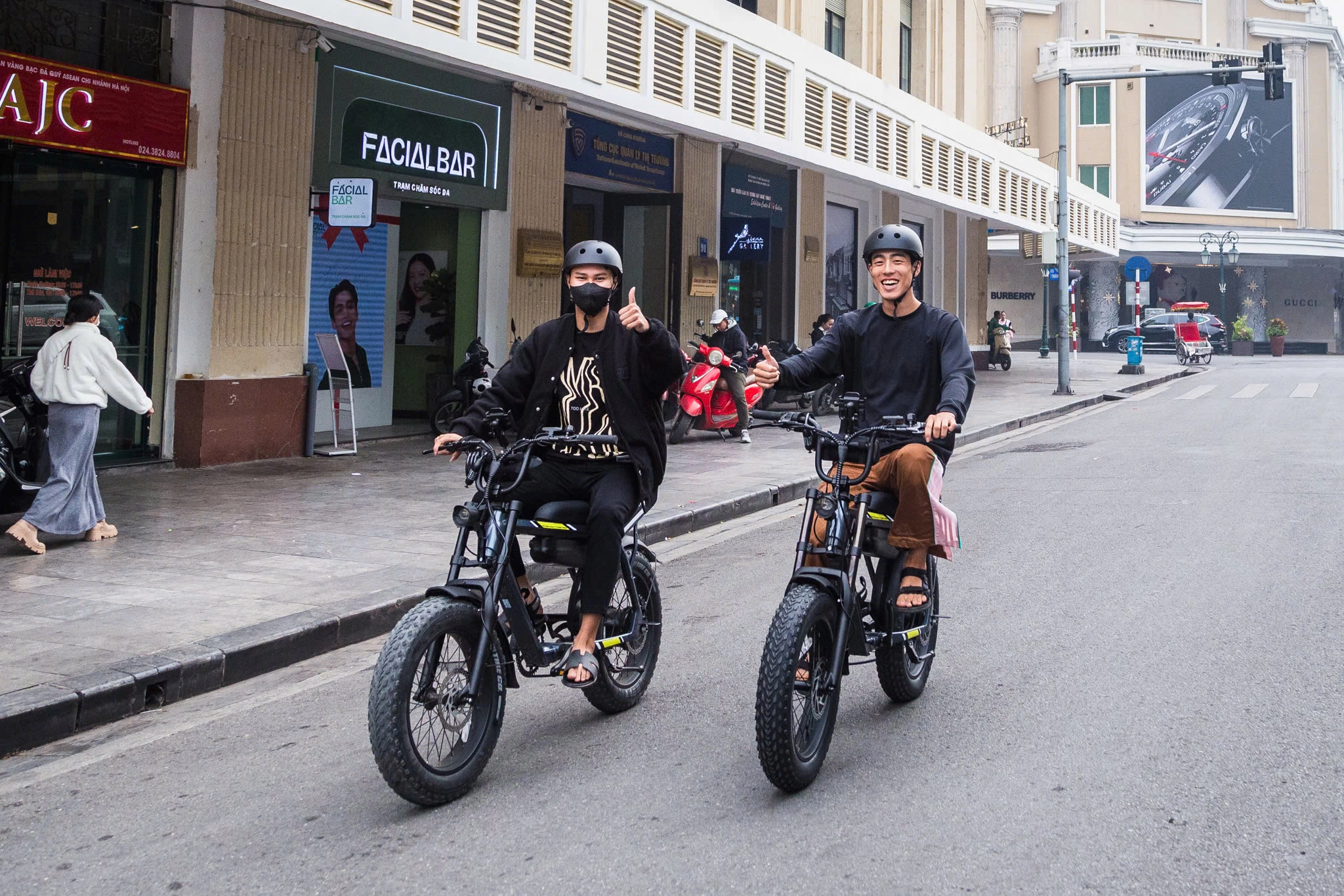 Hanoi Beyond the Landmarks by E-Bike